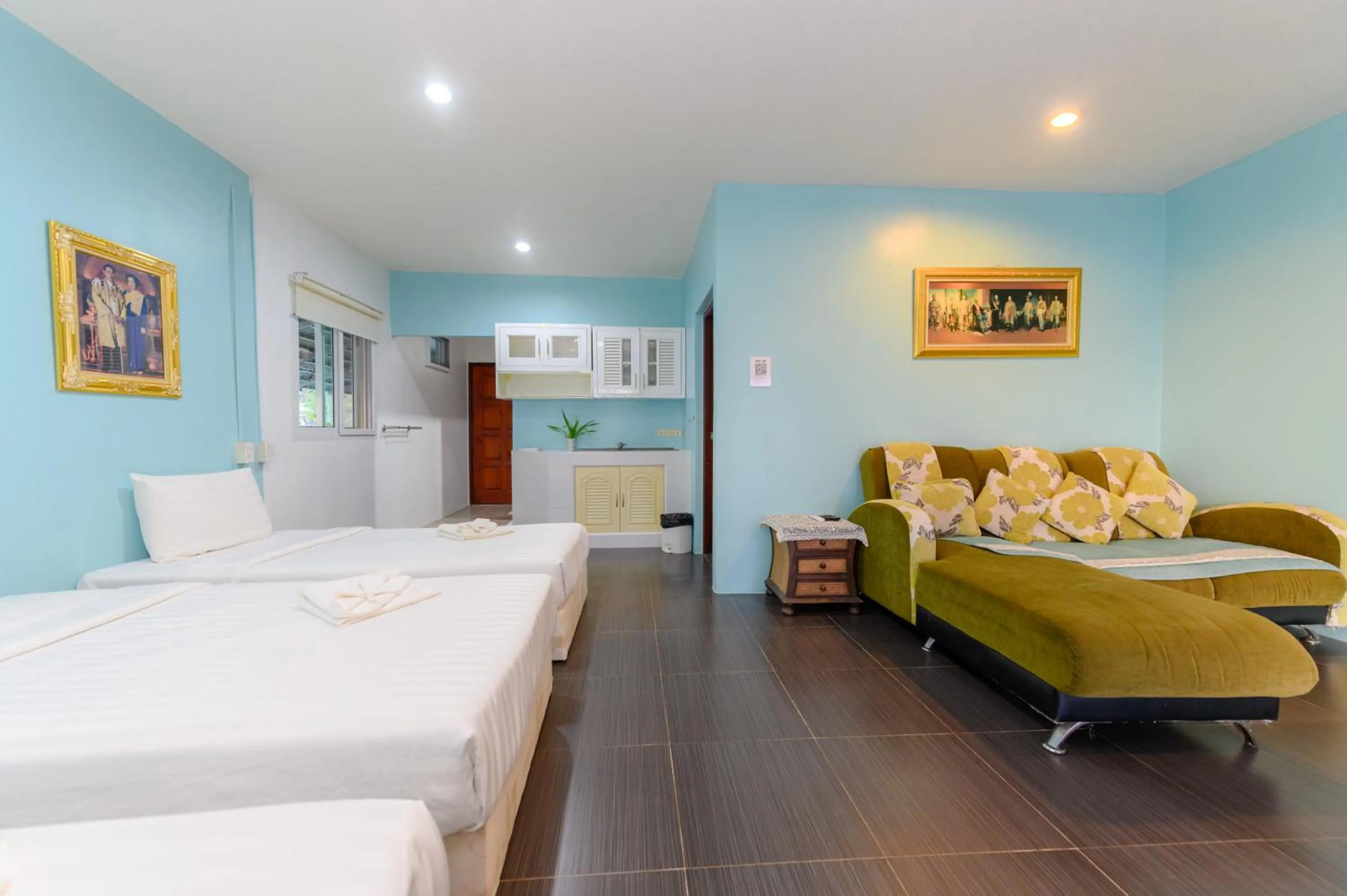 Bedroom, Bed in Kongkhamkoon Hotel