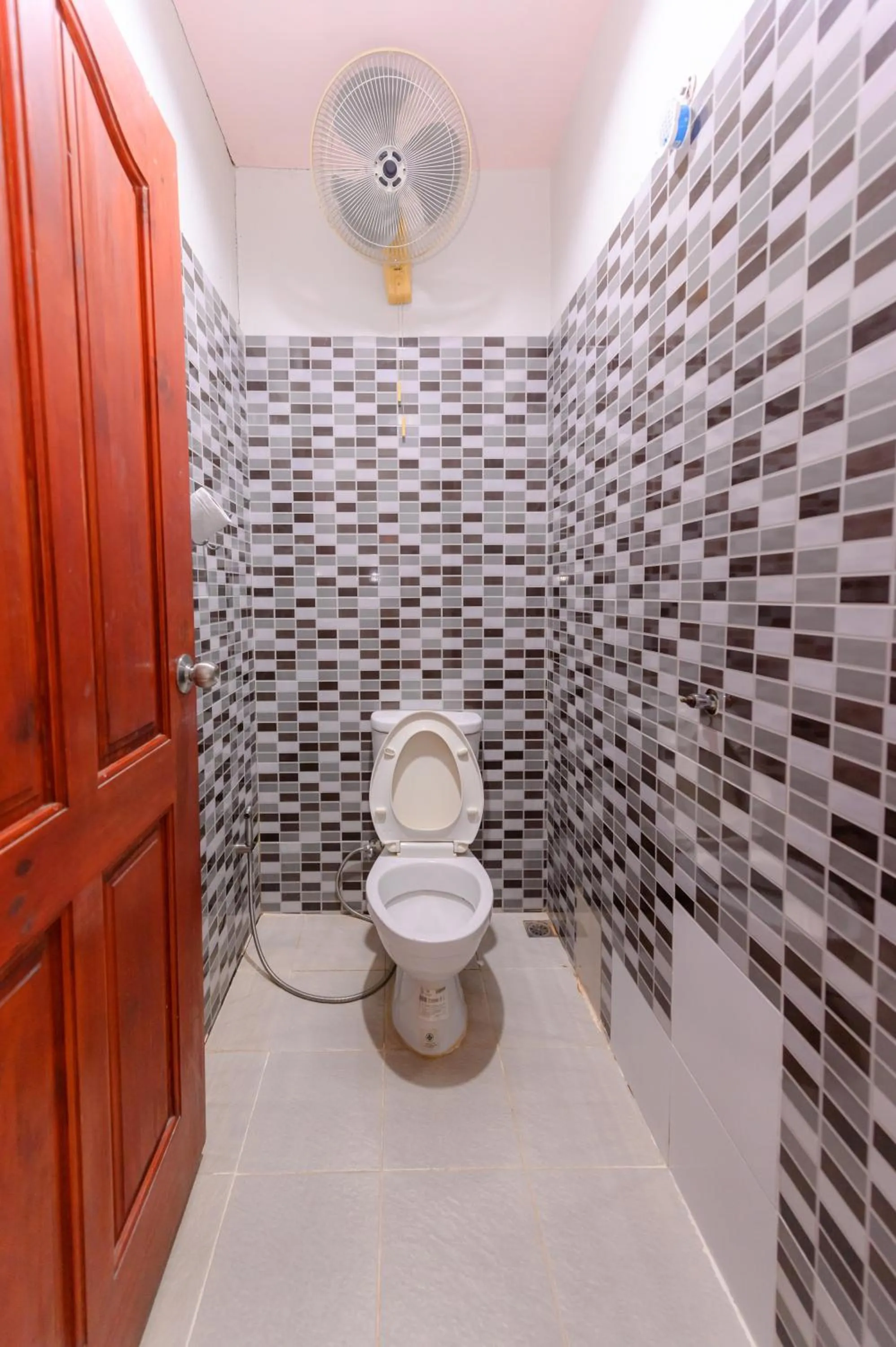 Bathroom in Kongkhamkoon Hotel