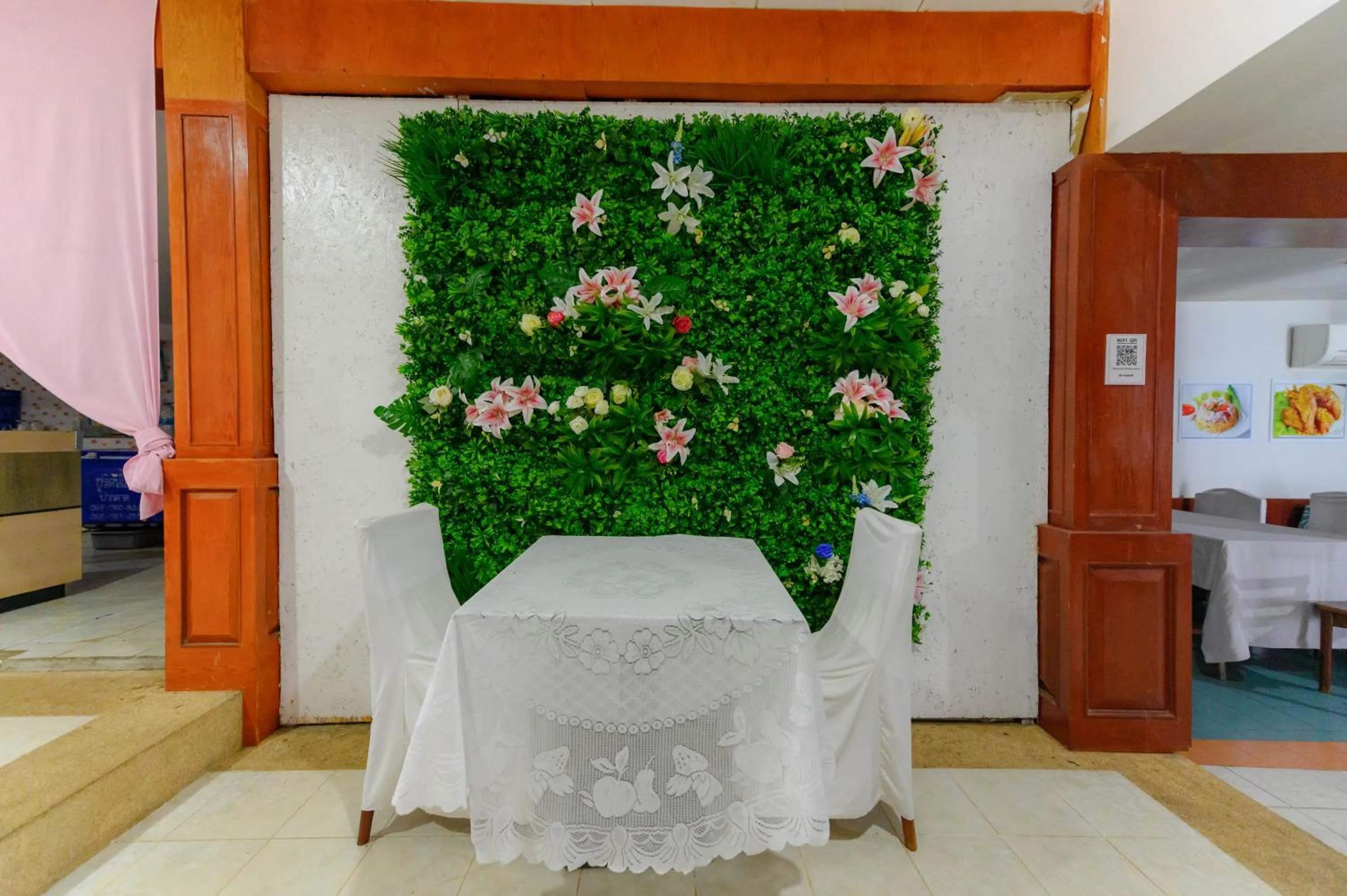 Restaurant/places to eat in Kongkhamkoon Hotel