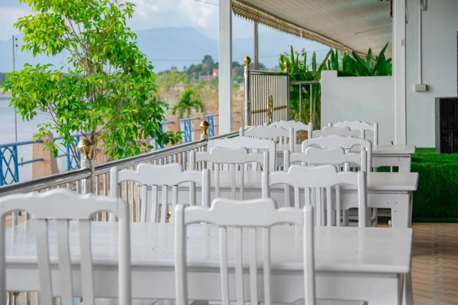 Restaurant/places to eat in Kongkhamkoon Hotel