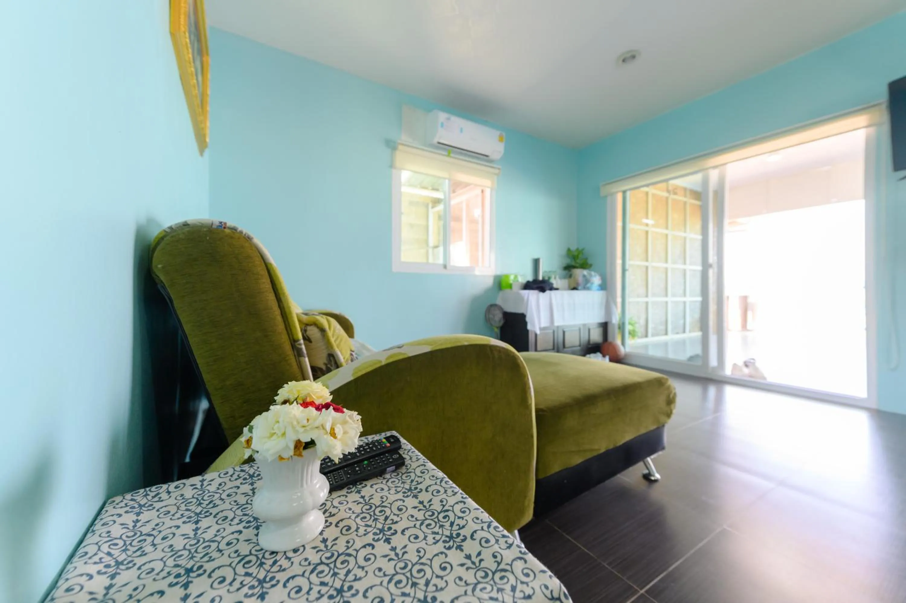 Living room in Kongkhamkoon Hotel