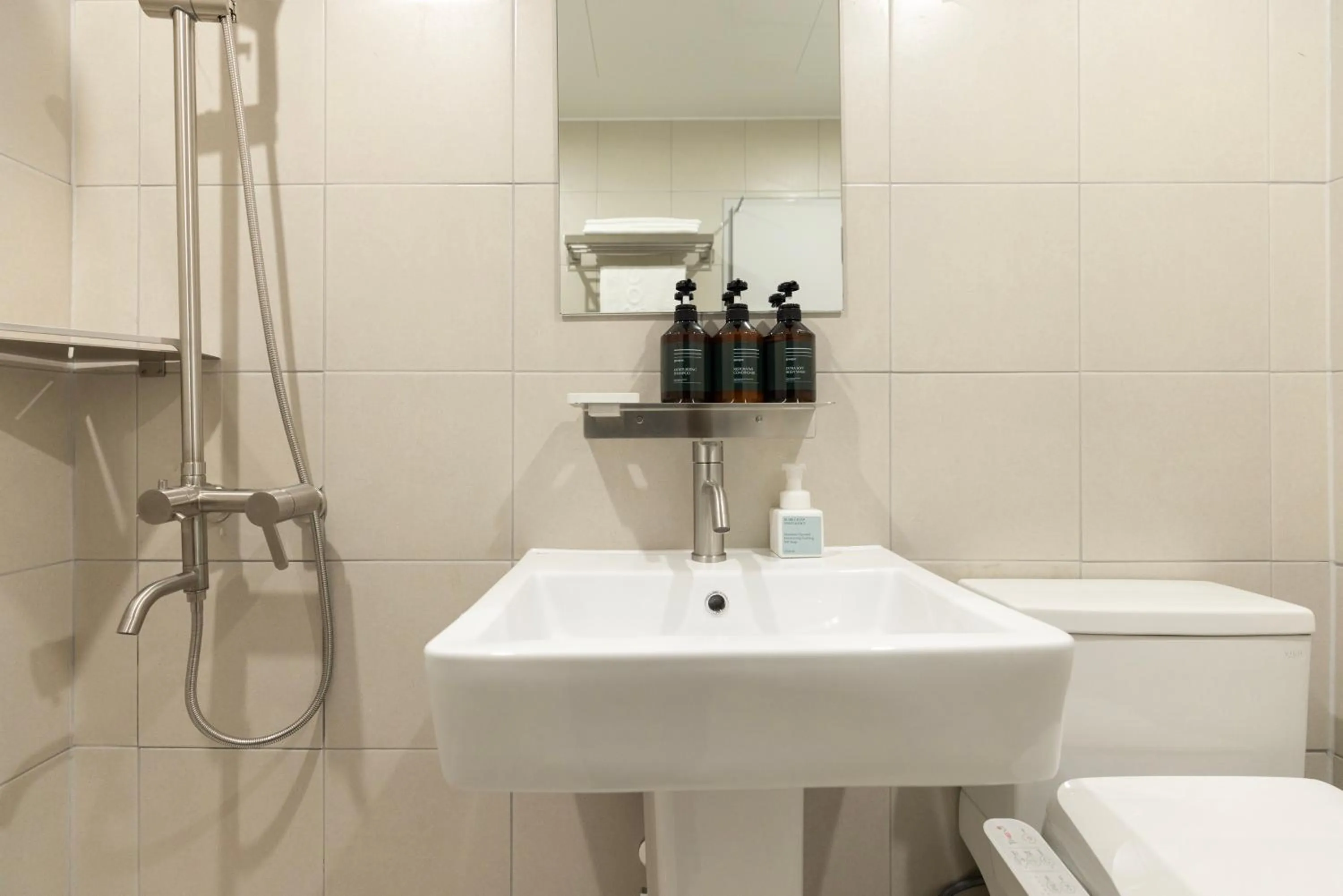 Aank Ryokan x Aank Air Cheongju