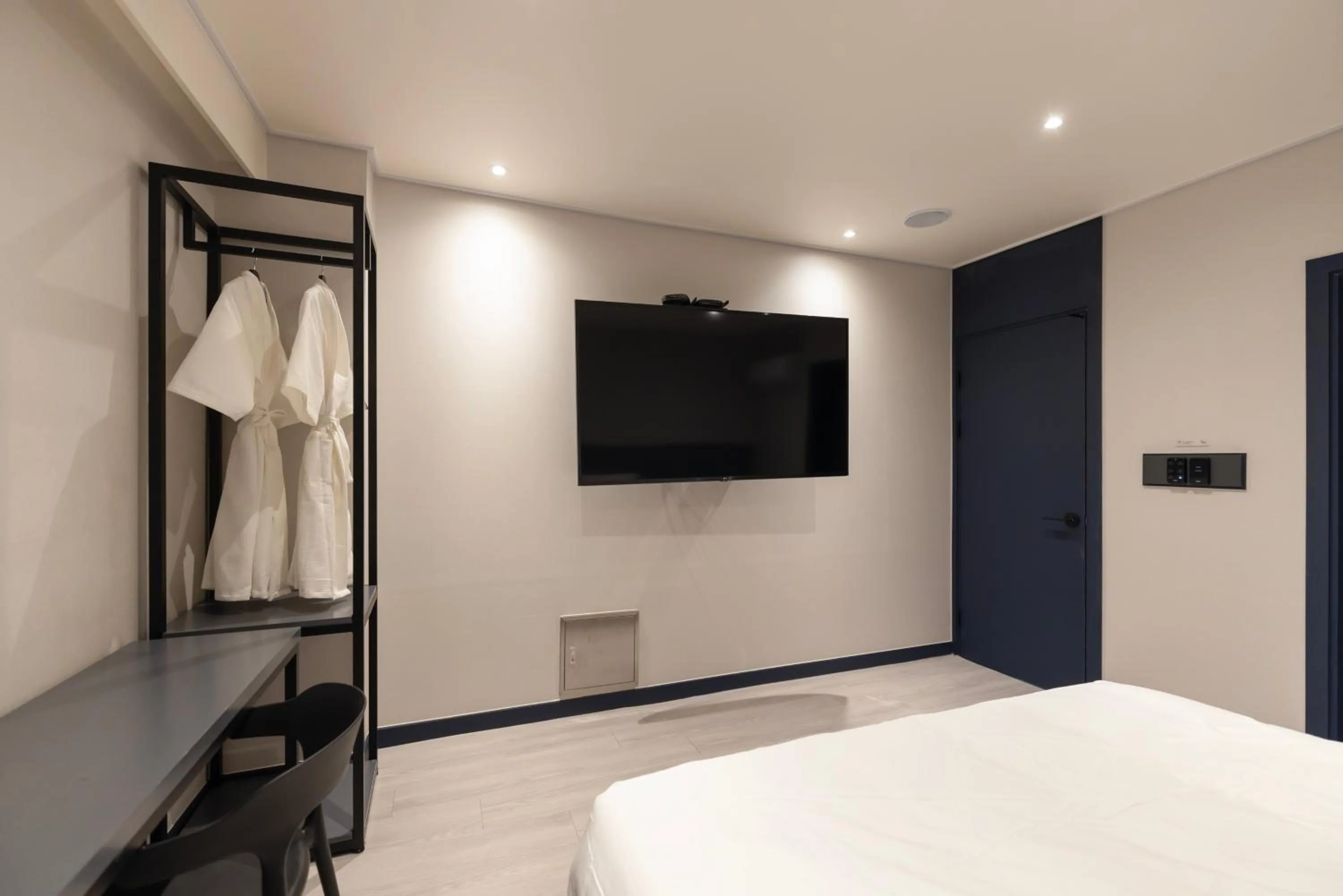 Bed in Aank Ryokan x Aank Air Cheongju