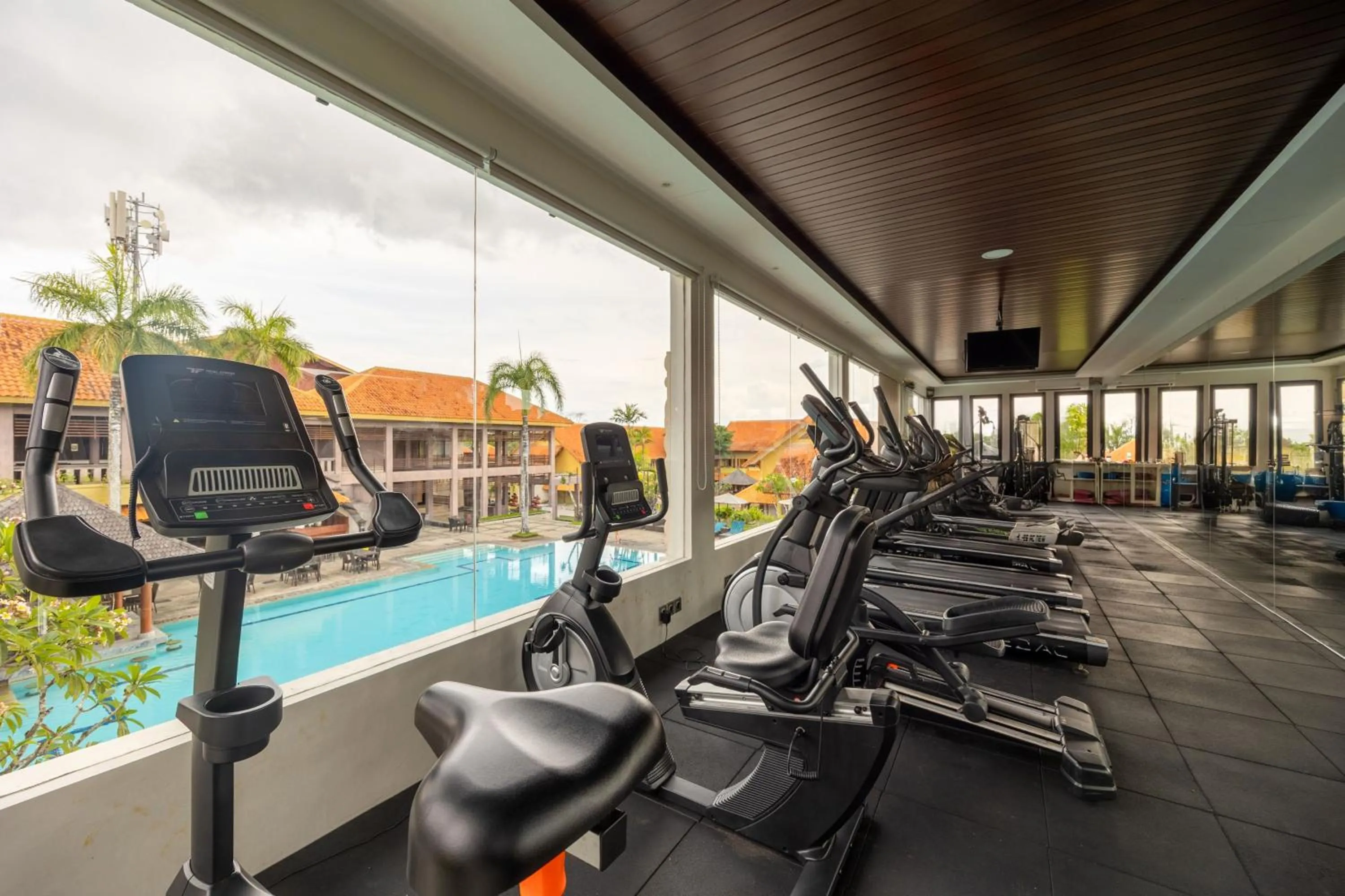 Fitness centre/facilities in Kana Suites Jimbaran By Fays Hospitality