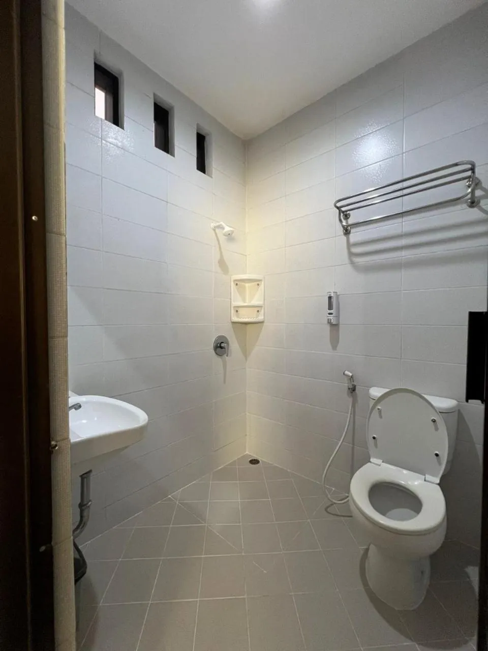 Shower in Hotel Century Pangandaran