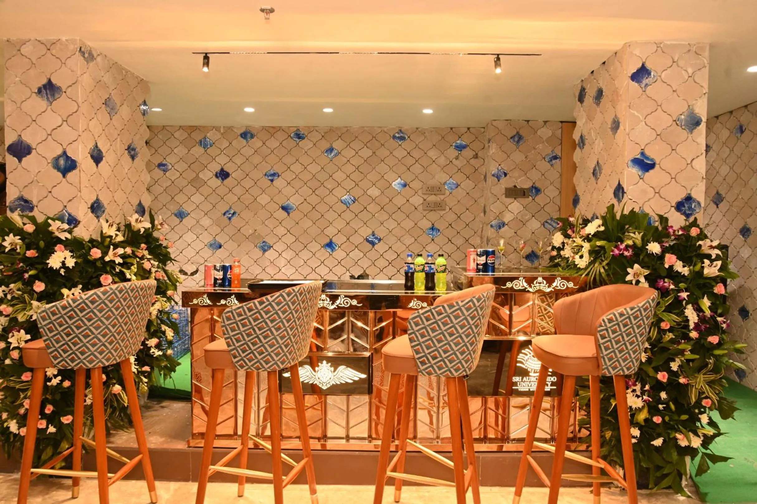 Restaurant/places to eat in Indore International Convention Center