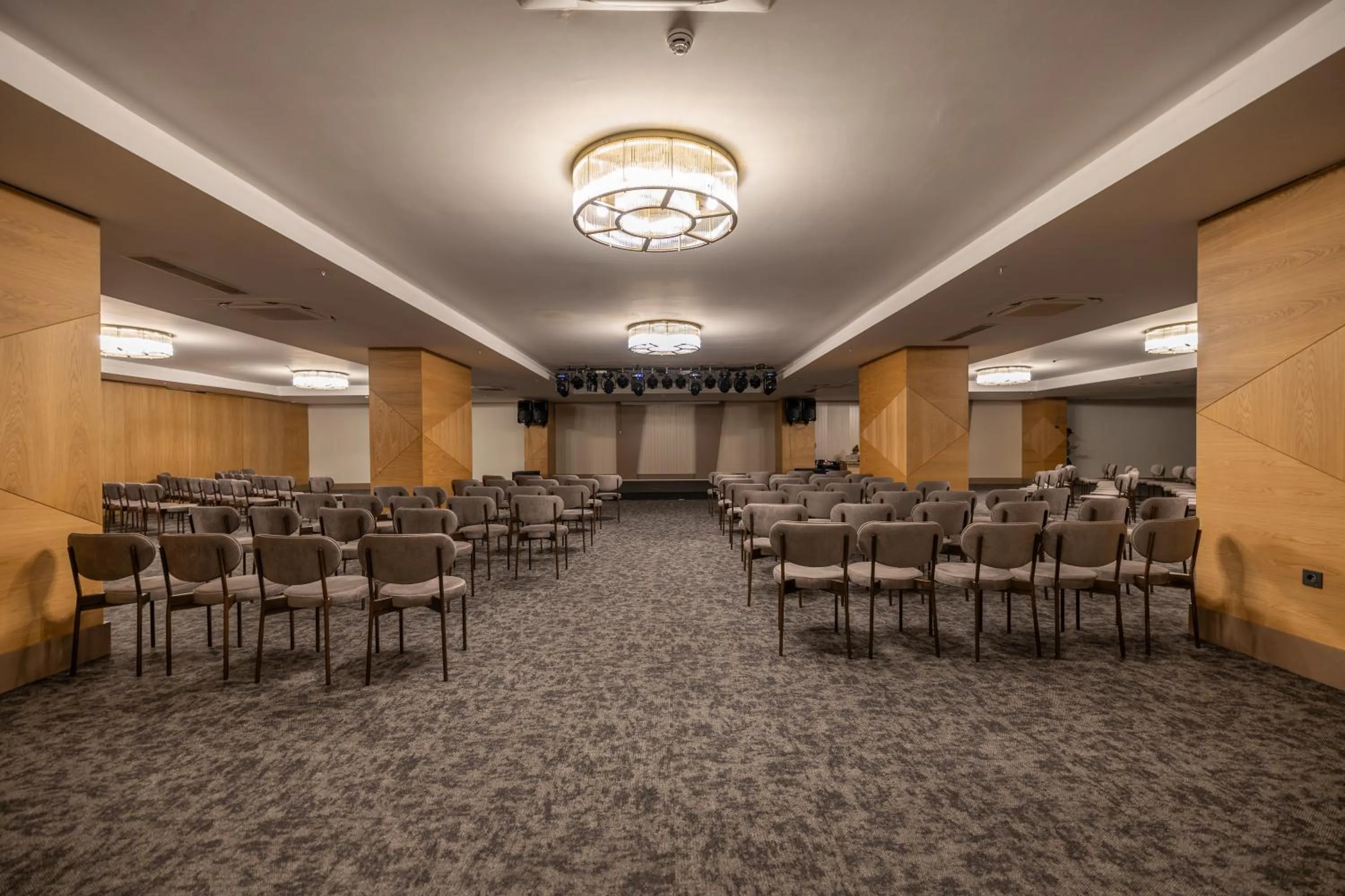 Side Moon Palace Hotel