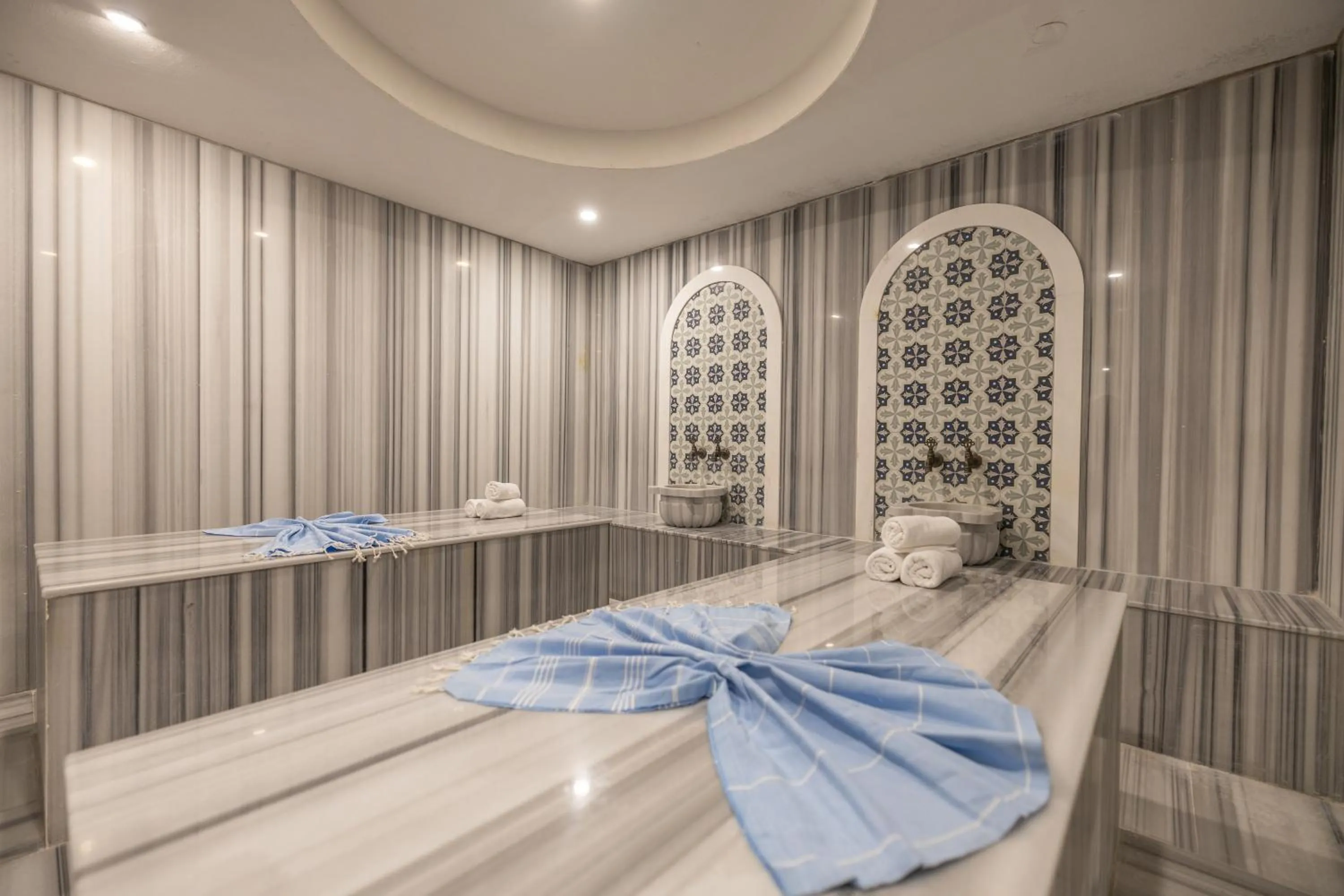 Side Moon Palace Hotel