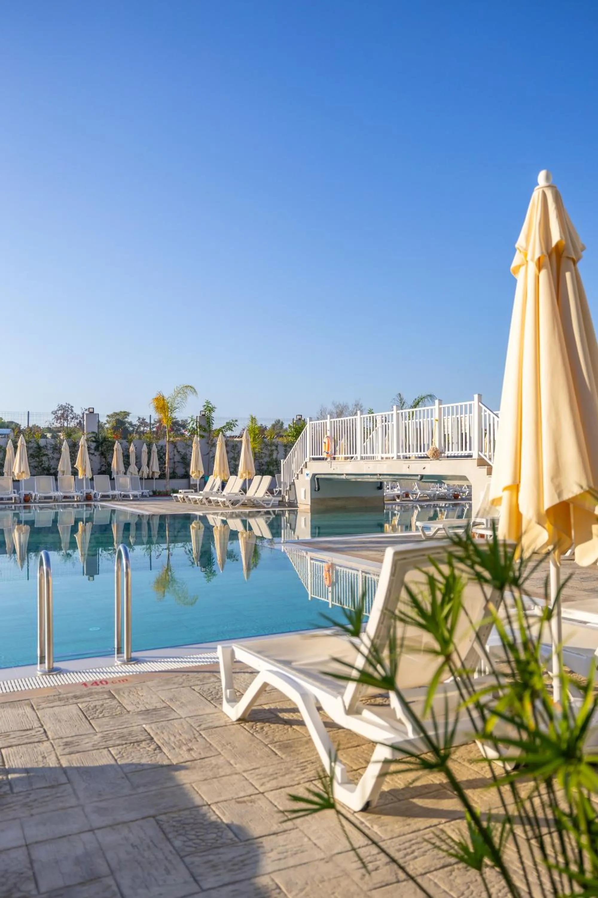 Side Moon Palace Hotel