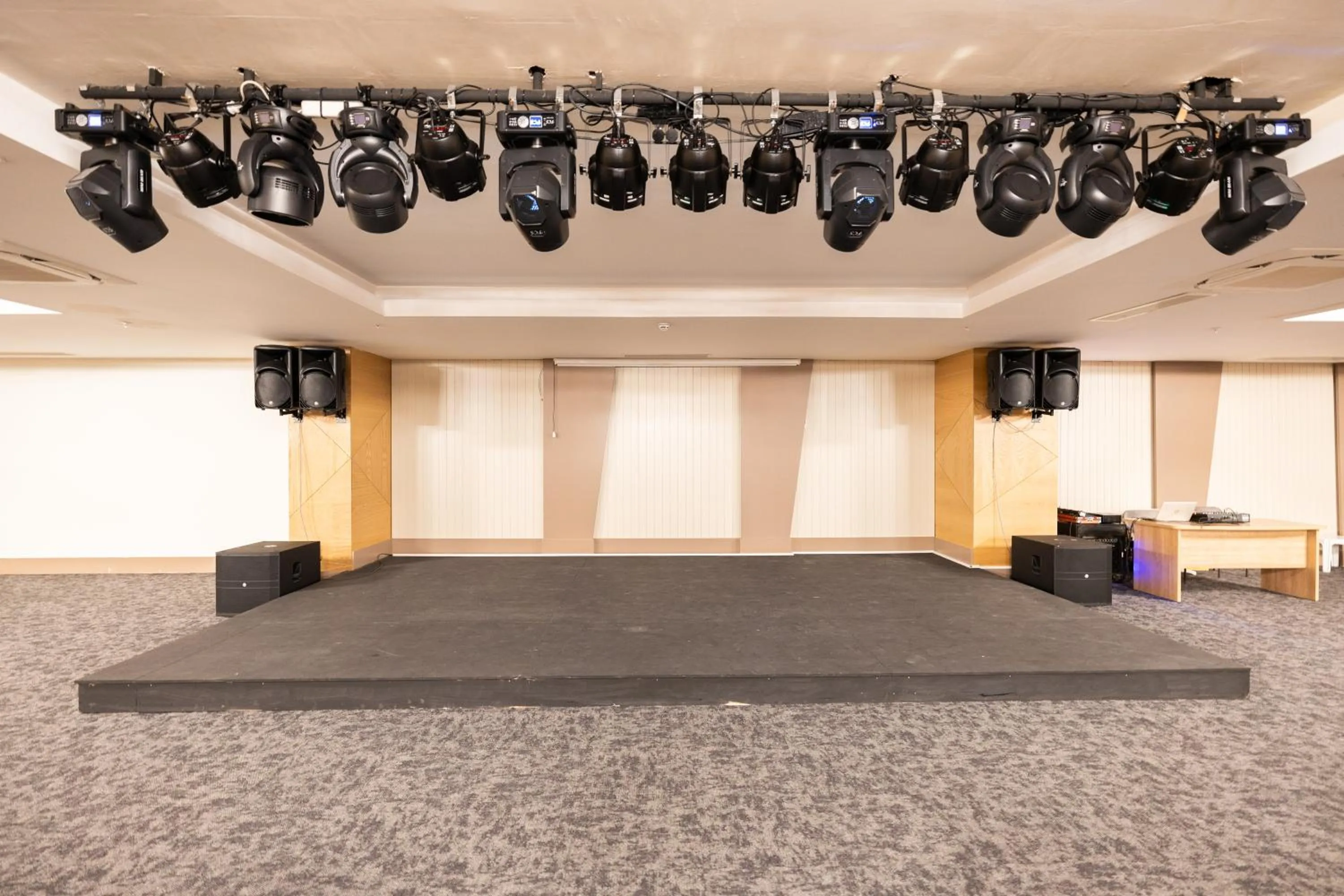 Side Moon Palace Hotel