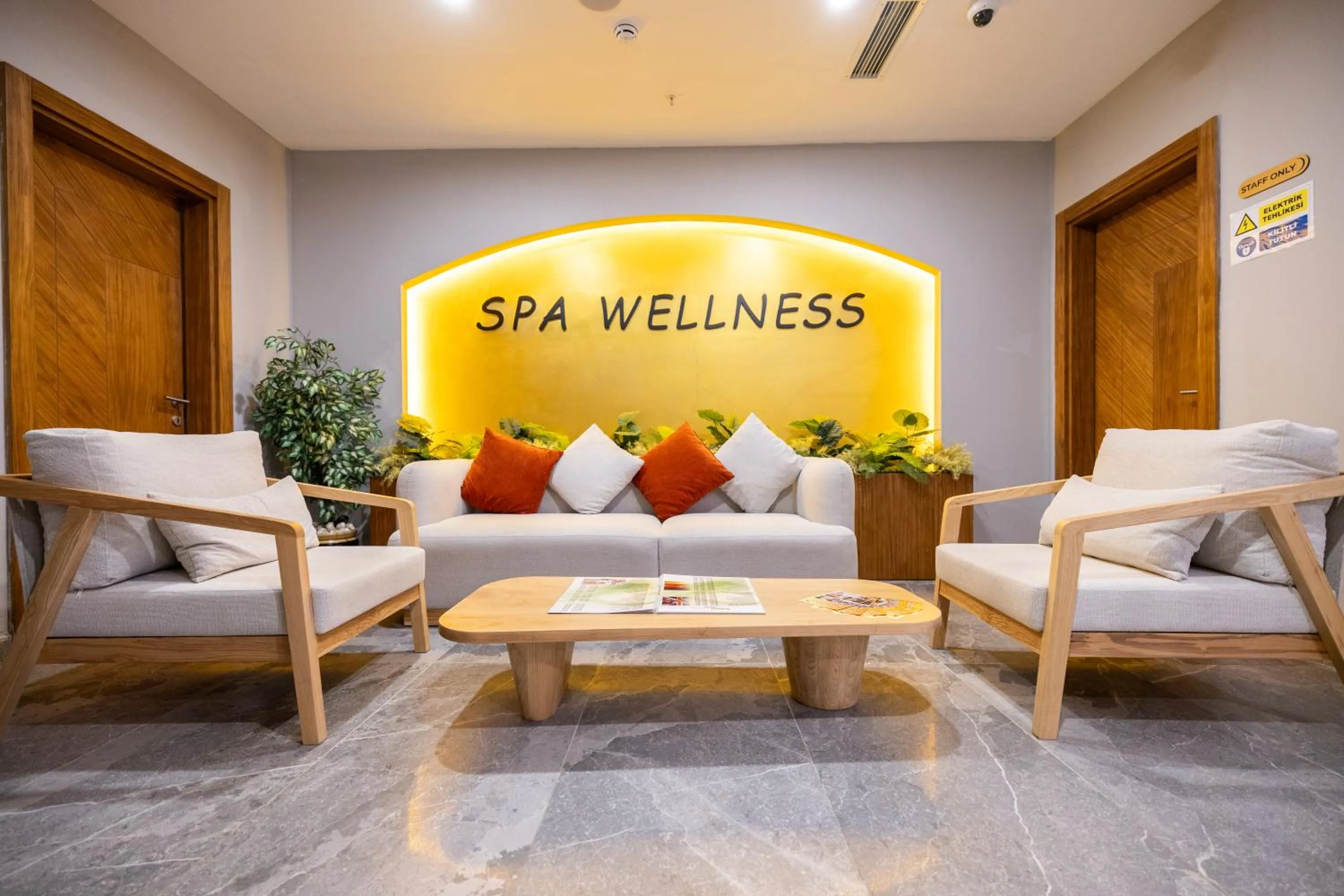 Side Moon Palace Hotel