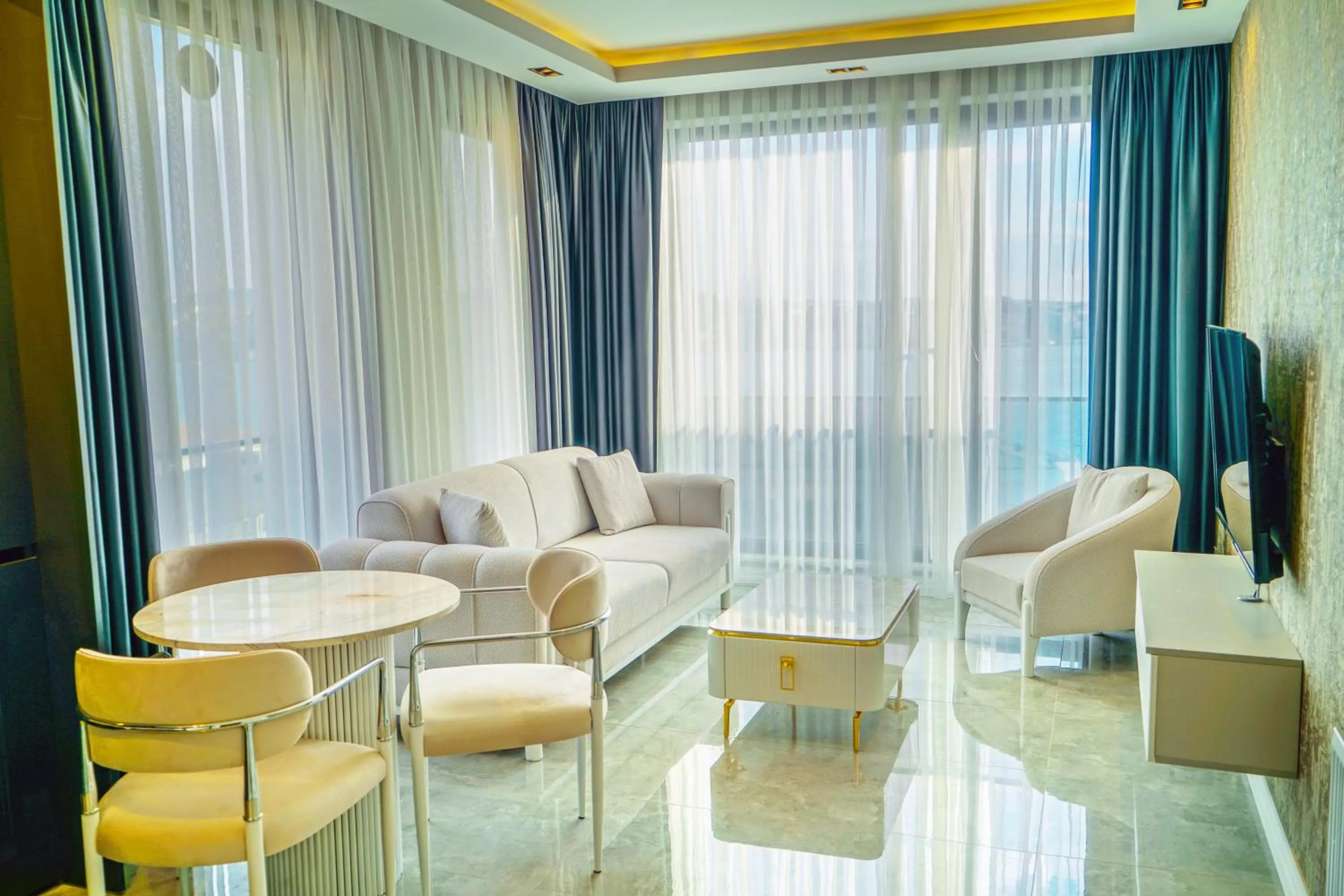 TV and multimedia in Elite World Homes Istanbul Bosphorus