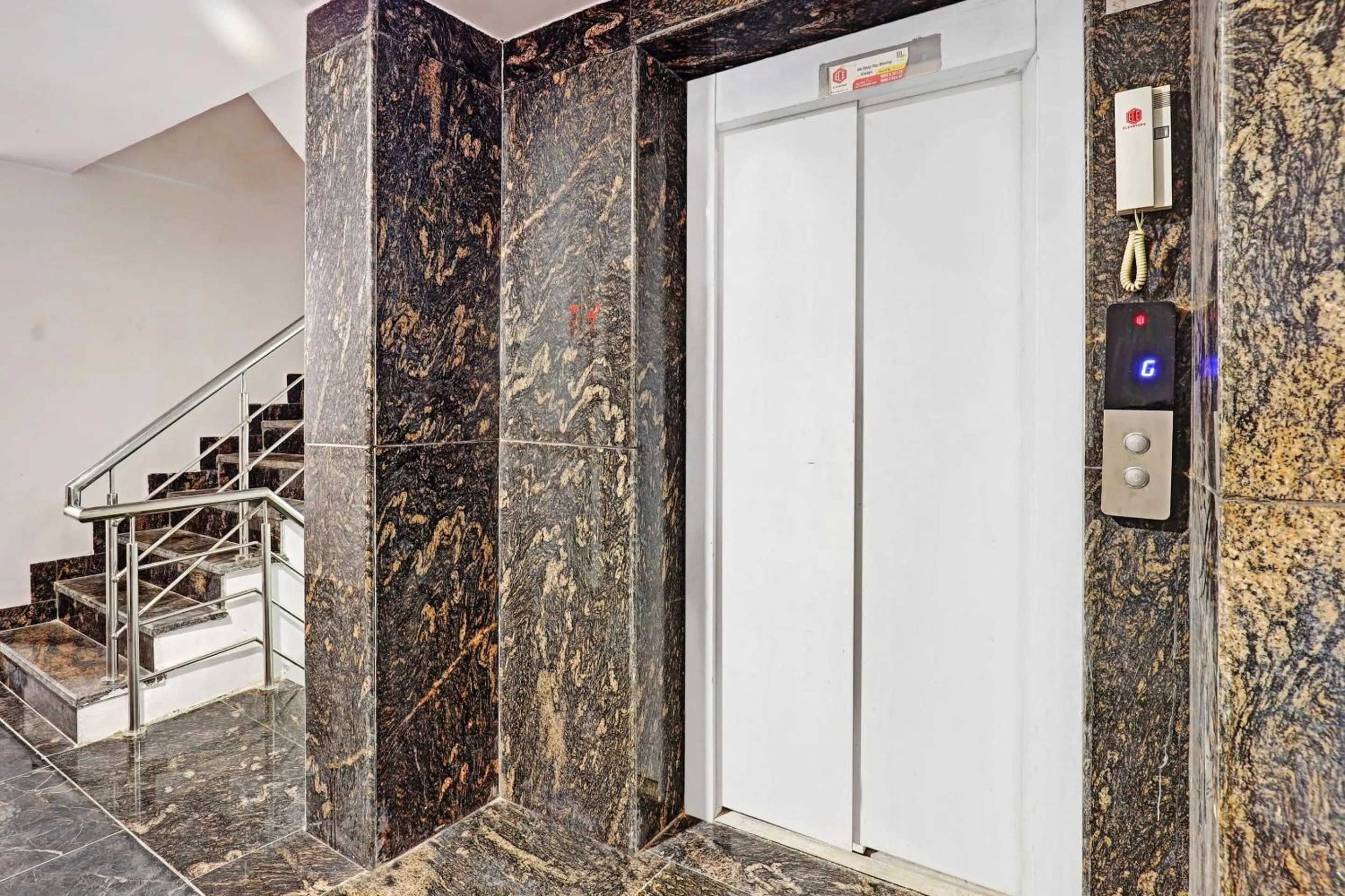 Facade/entrance in Super Townhouse Roadway Inn