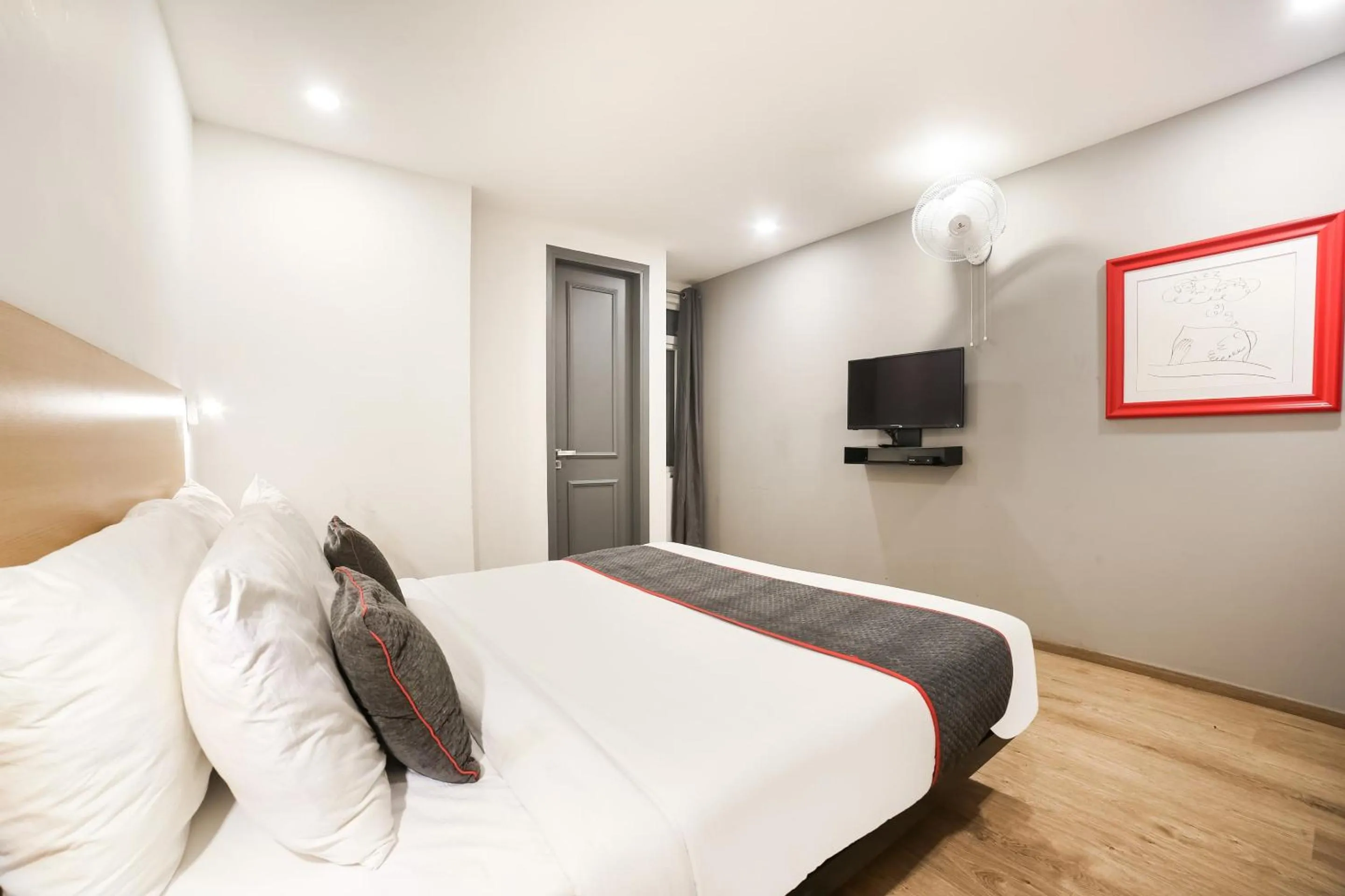 Super Townhouse Dilshad Garden Near Dilshad Garden Metro Station