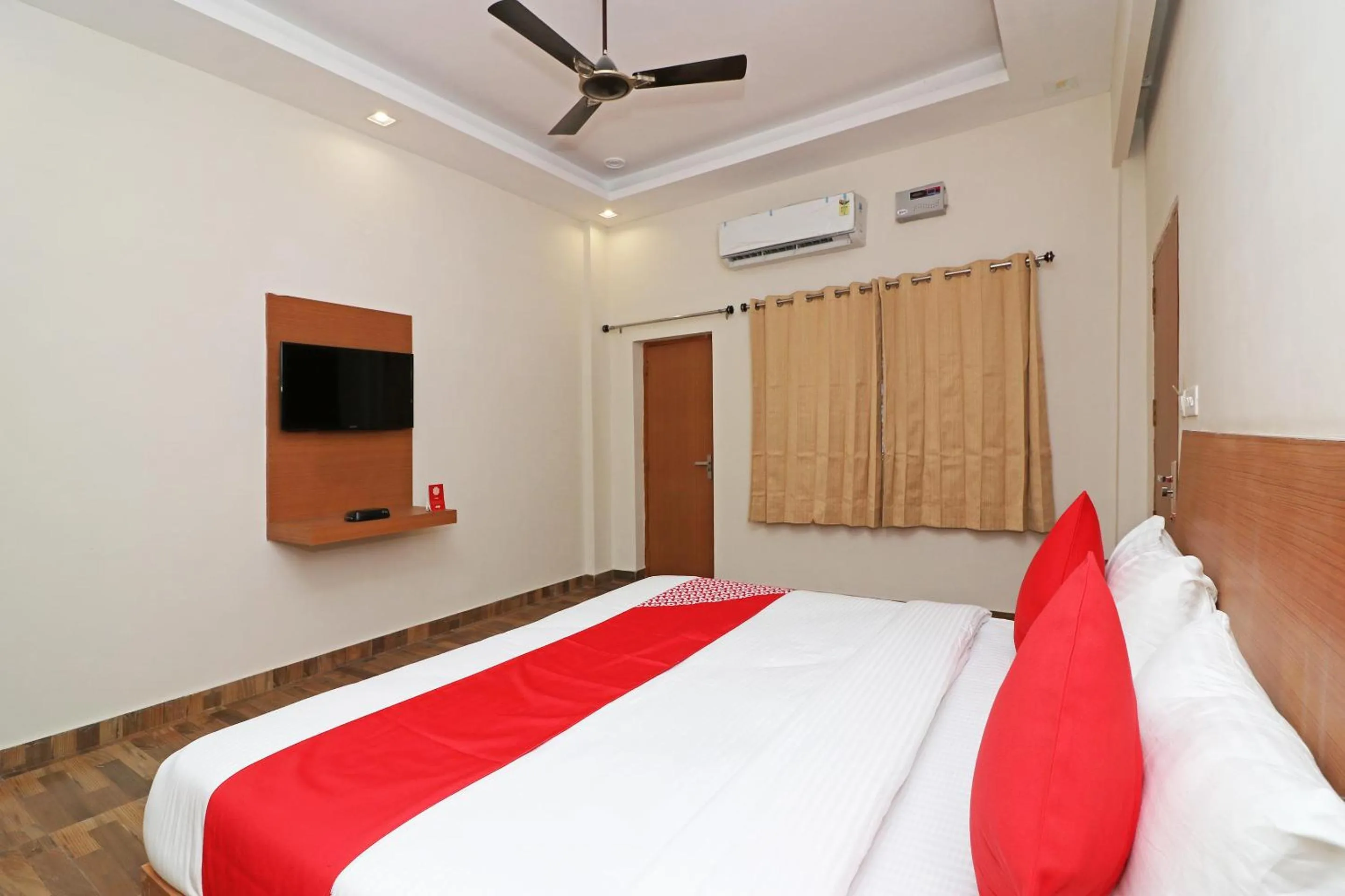 Bedroom, Bed in Hotel O Green Comfort