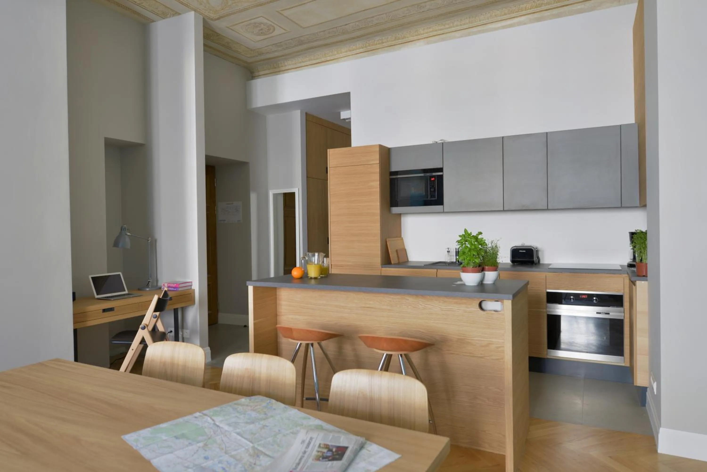 Kitchen or kitchenette in STRADONIA Serviced Apartments