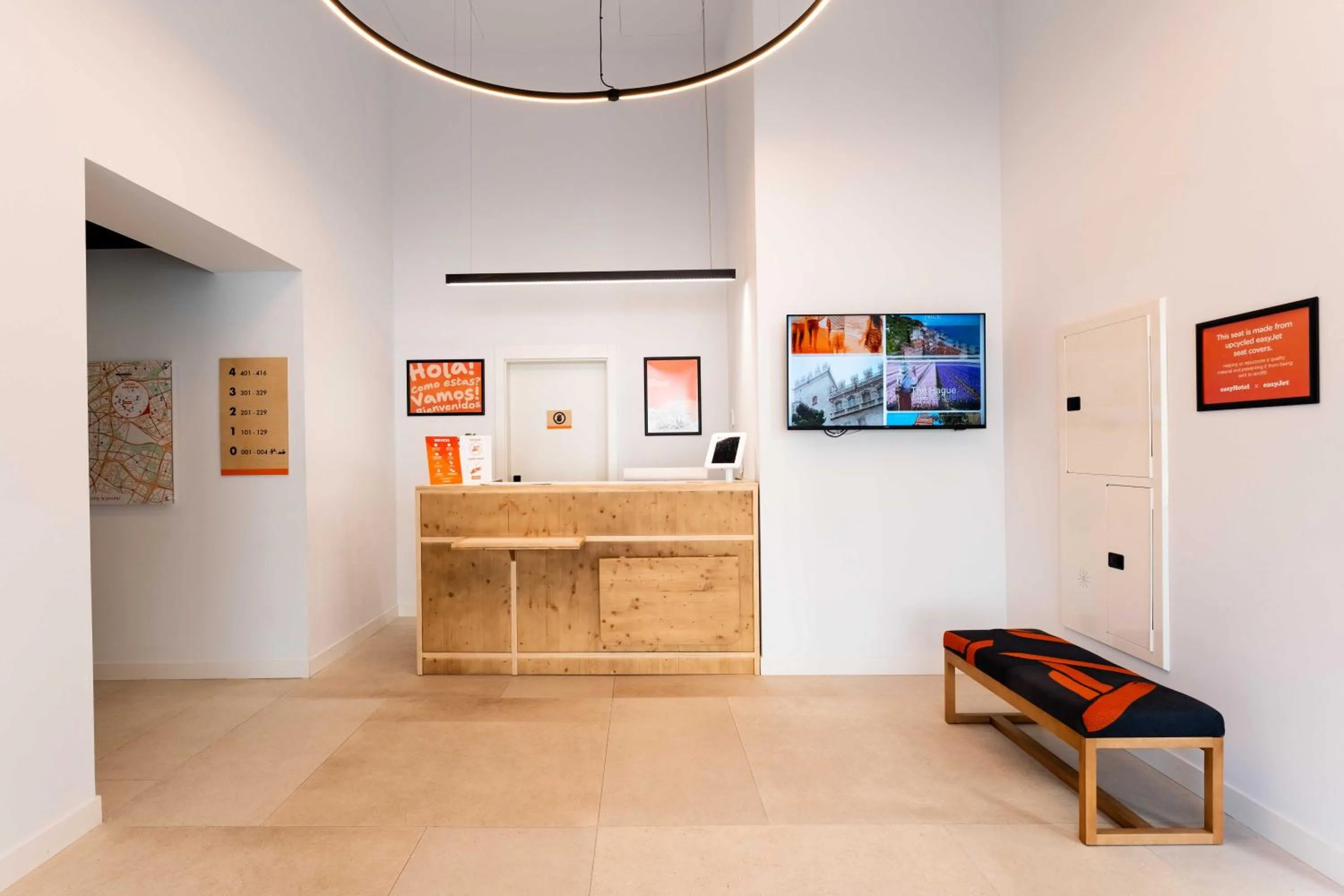Lobby or reception in easyHotel Madrid Alcala