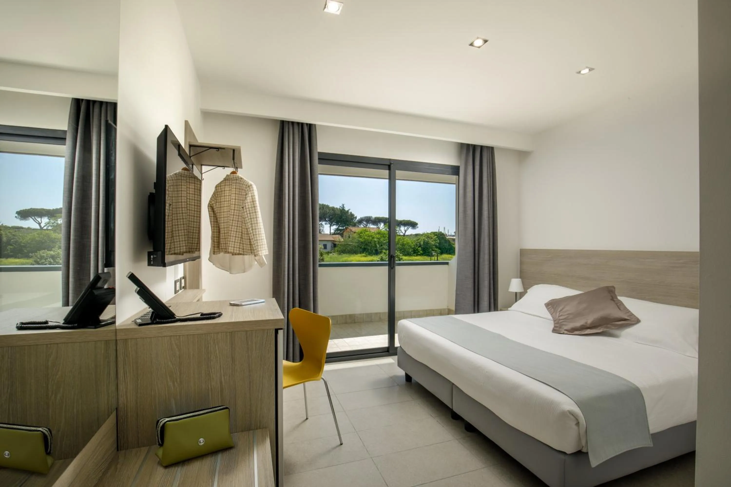 Bedroom, Bed in Simon Hotel Aprilia