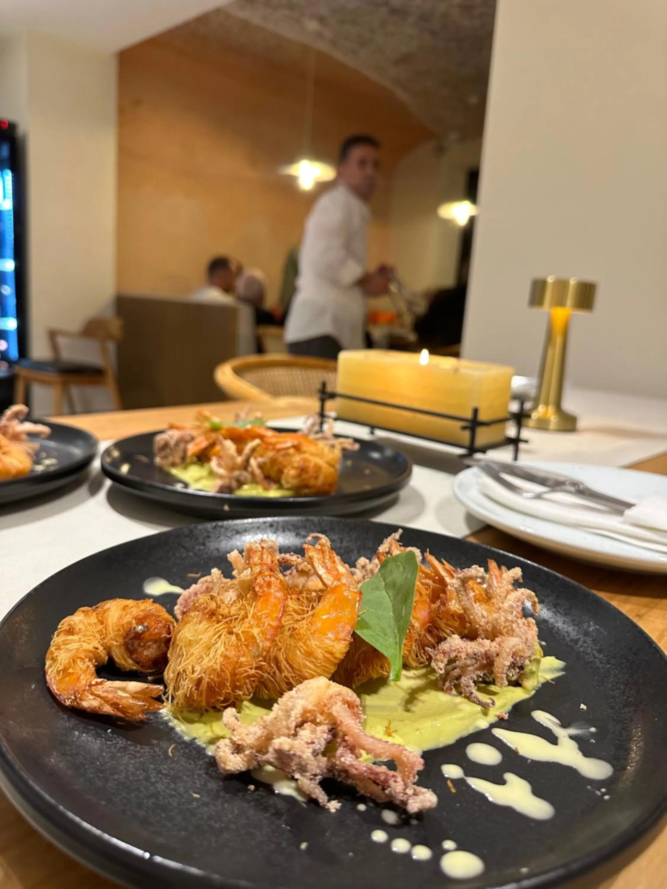 Food and drinks in Avenue Hotel