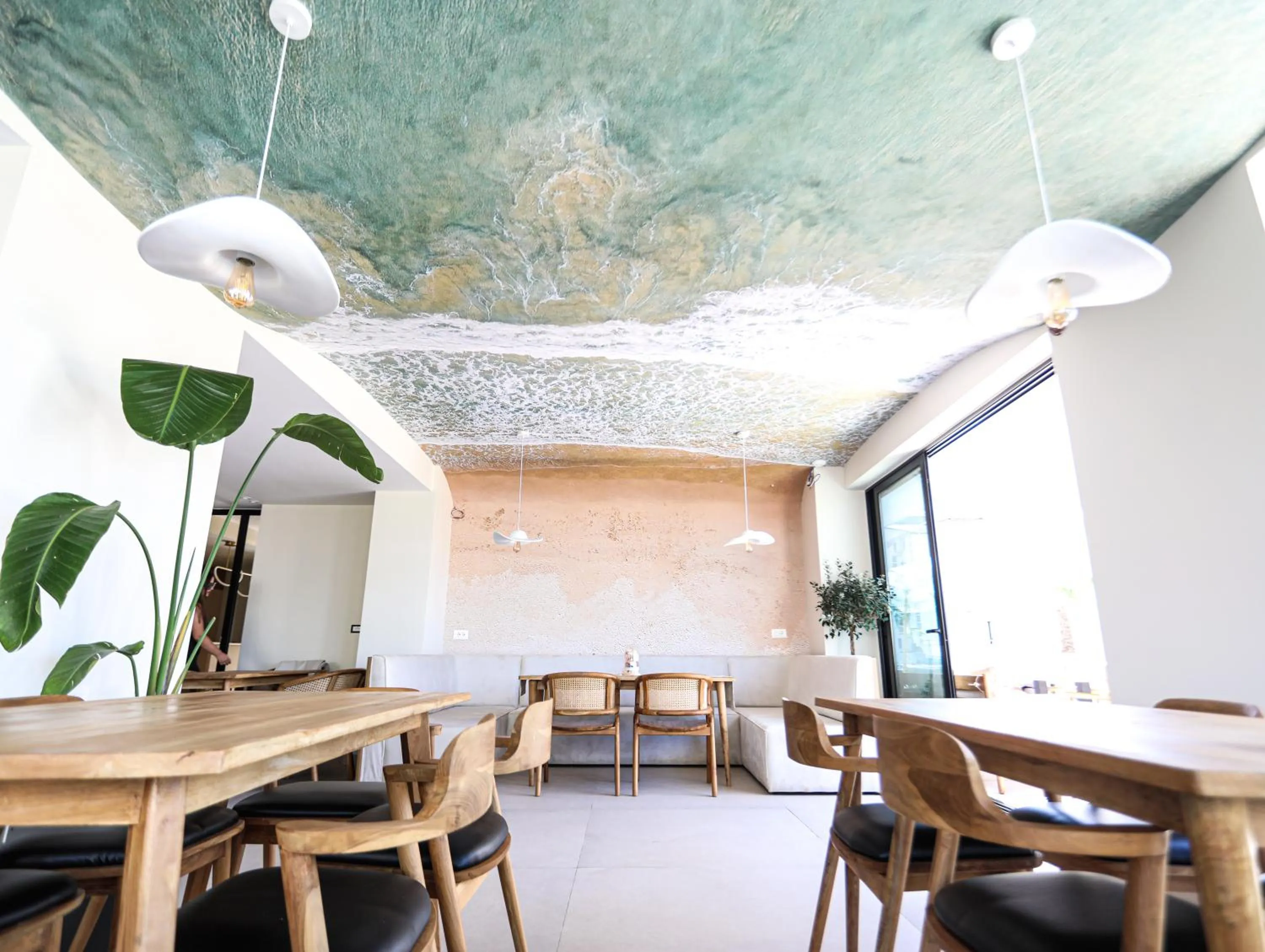 Restaurant/places to eat in Avenue Hotel