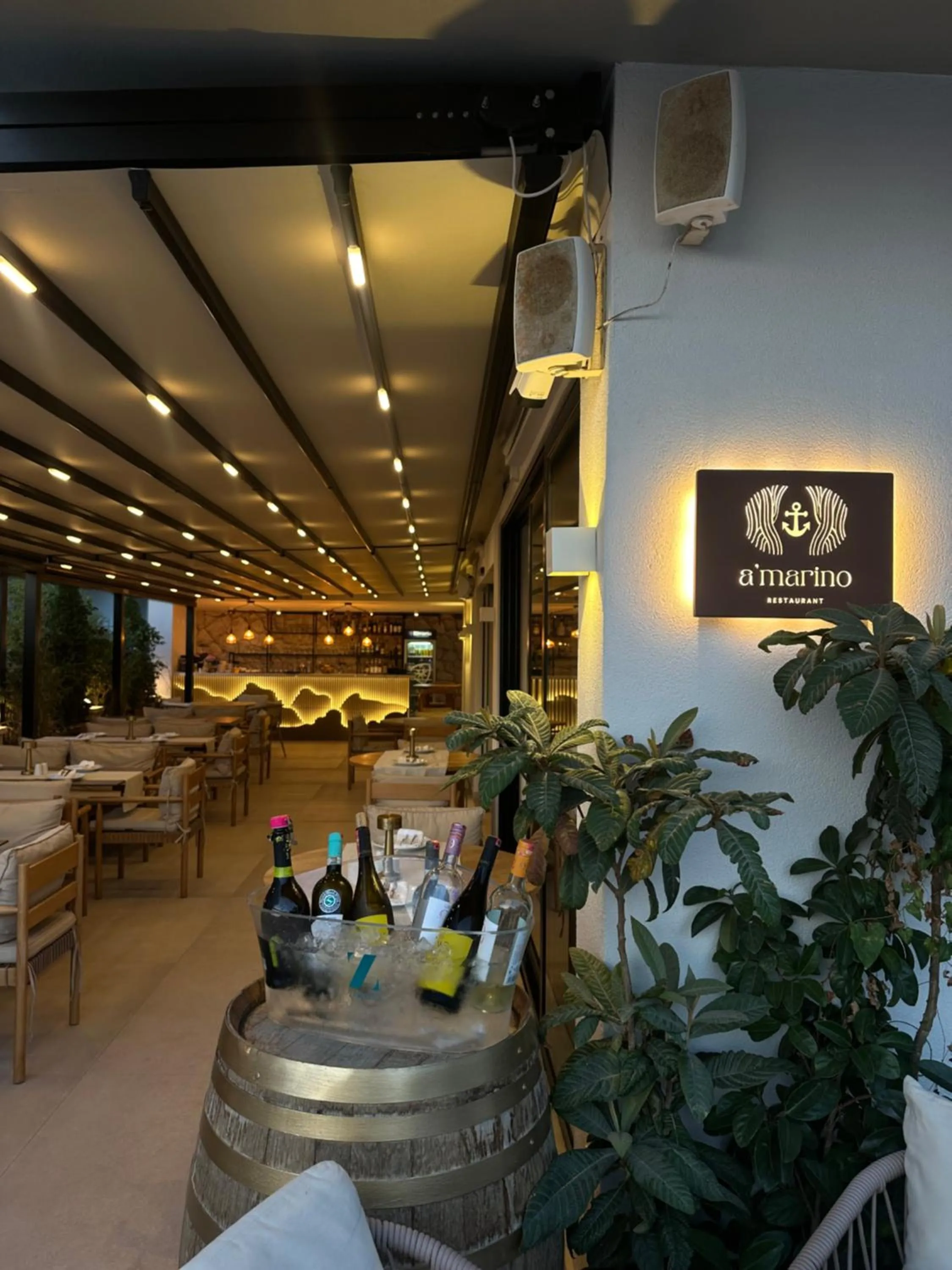 Restaurant/places to eat in Avenue Hotel