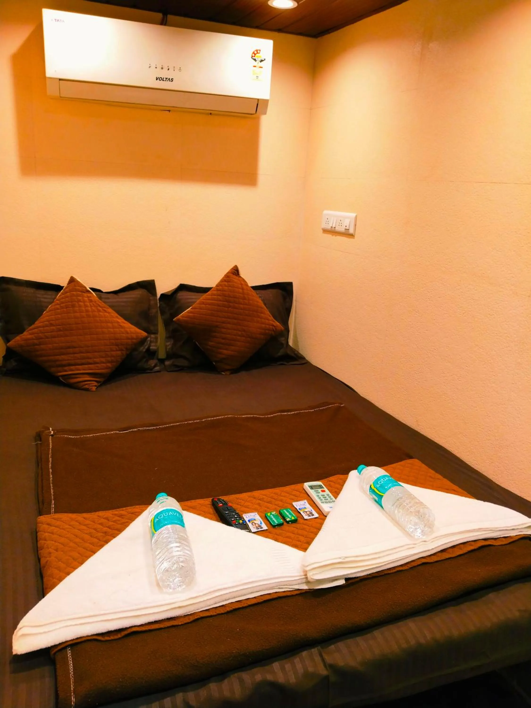 Bed in Nadim Tiger Residency