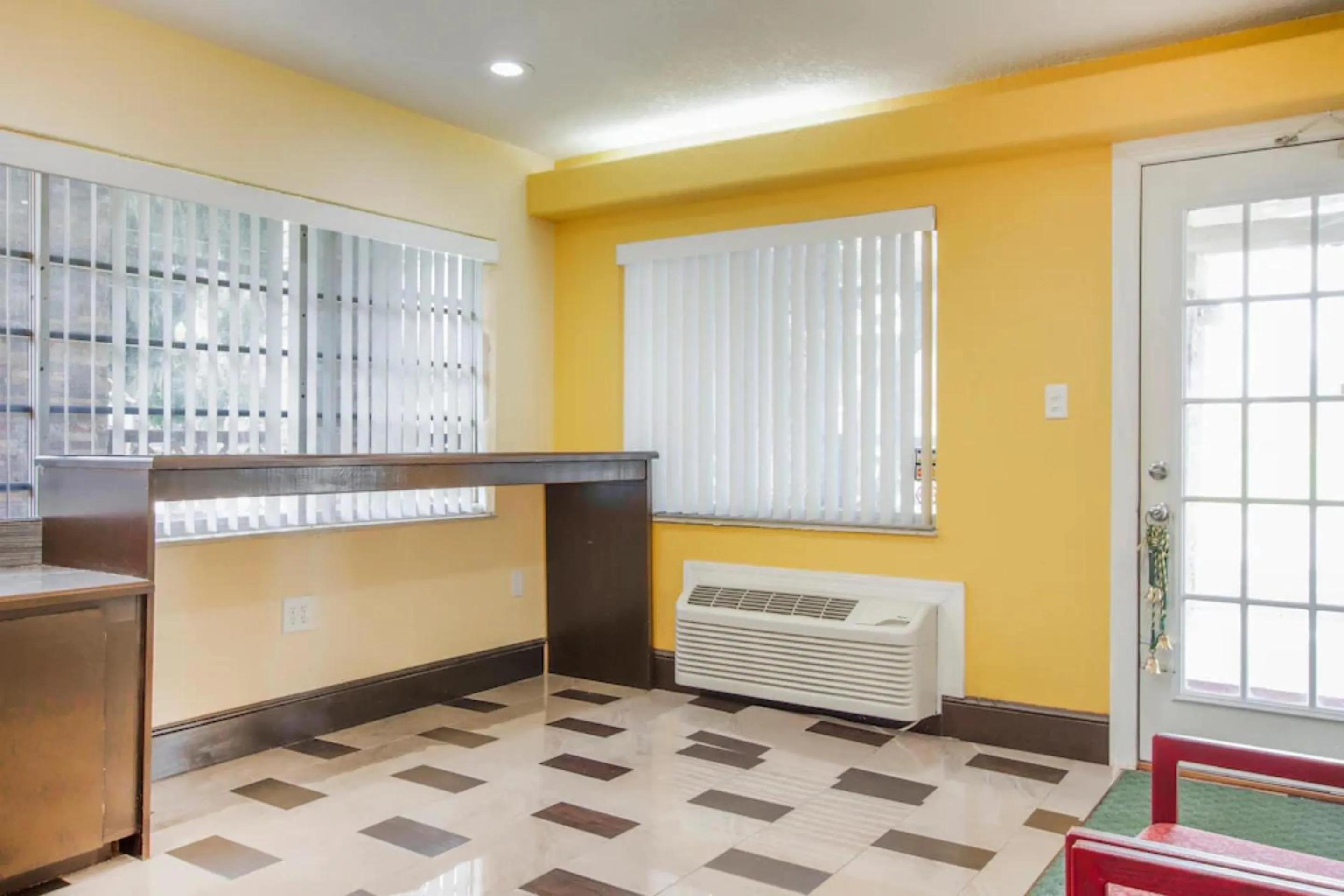 Lobby or reception in OYO Budget Inn Bartow