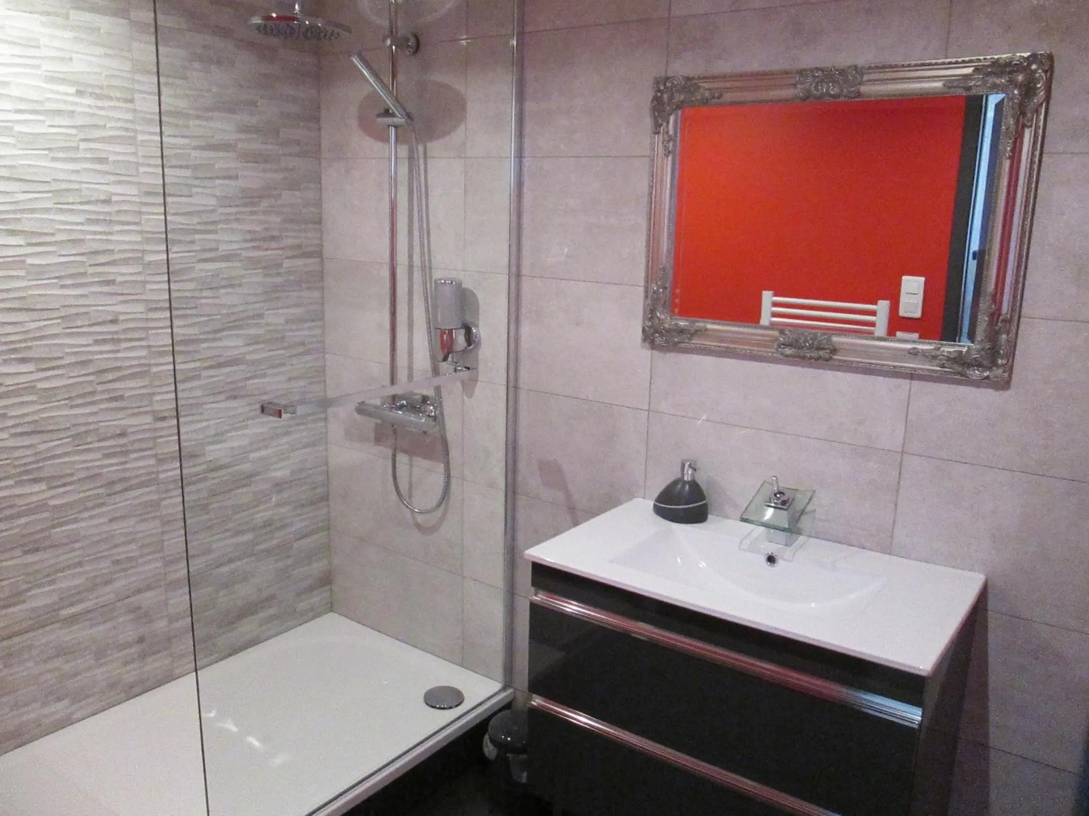 Photo of the whole room in Residence du Parc