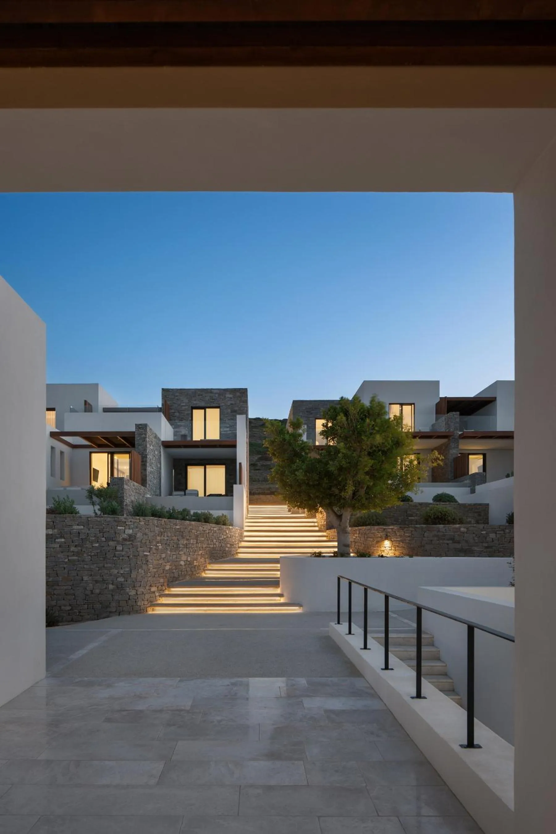 Property building in Vione Paros