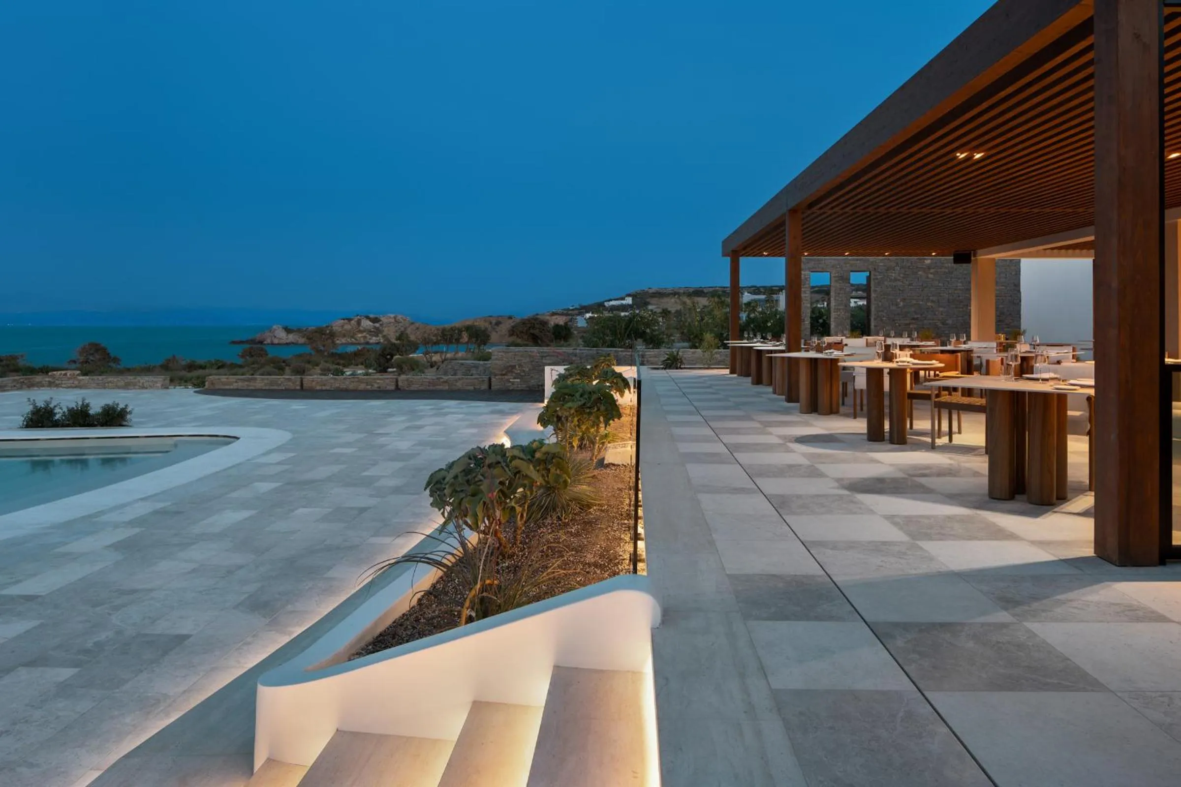 Property building in Vione Paros