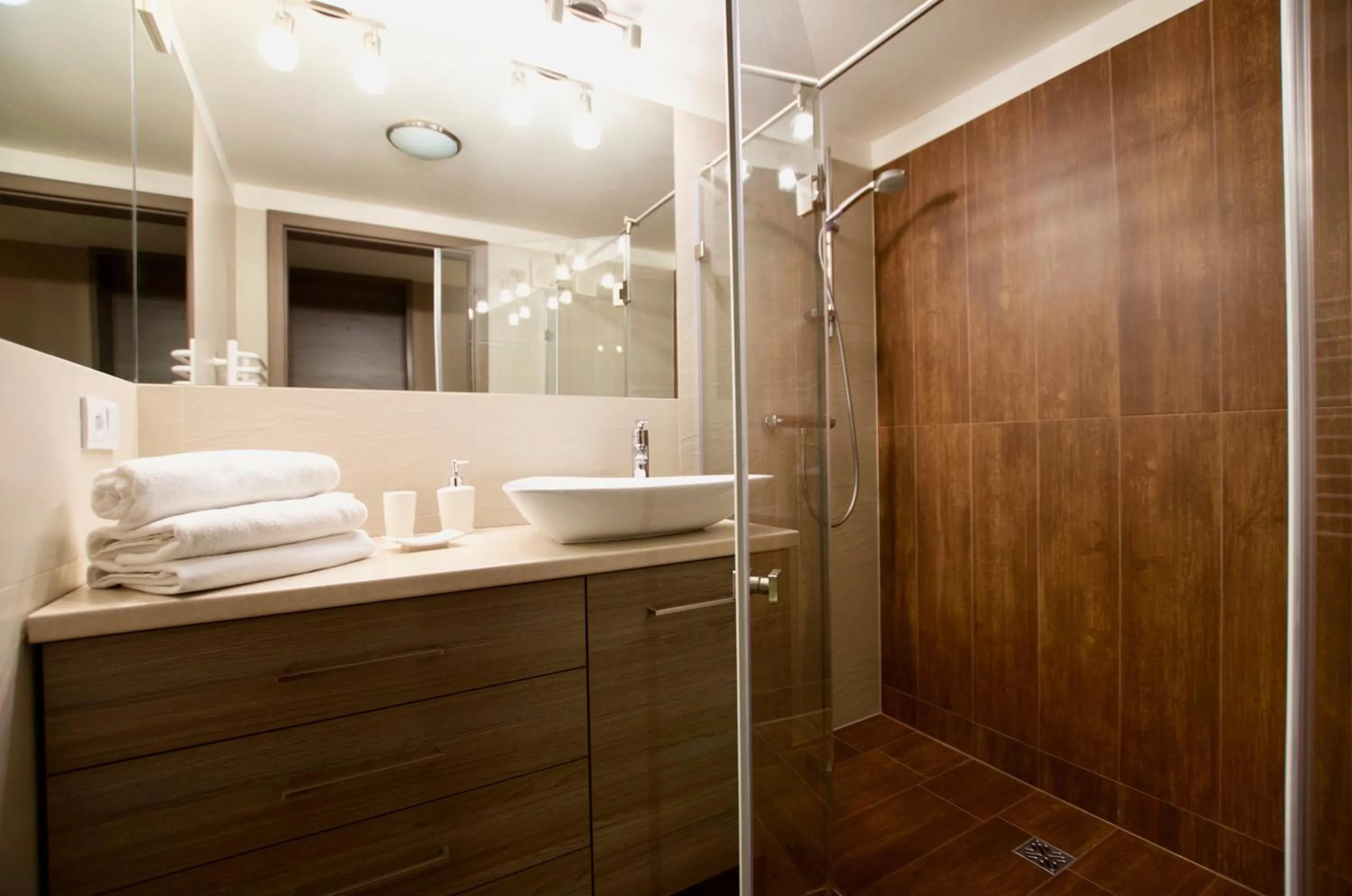 Shower in 7 Koron - Exclusive Apartments