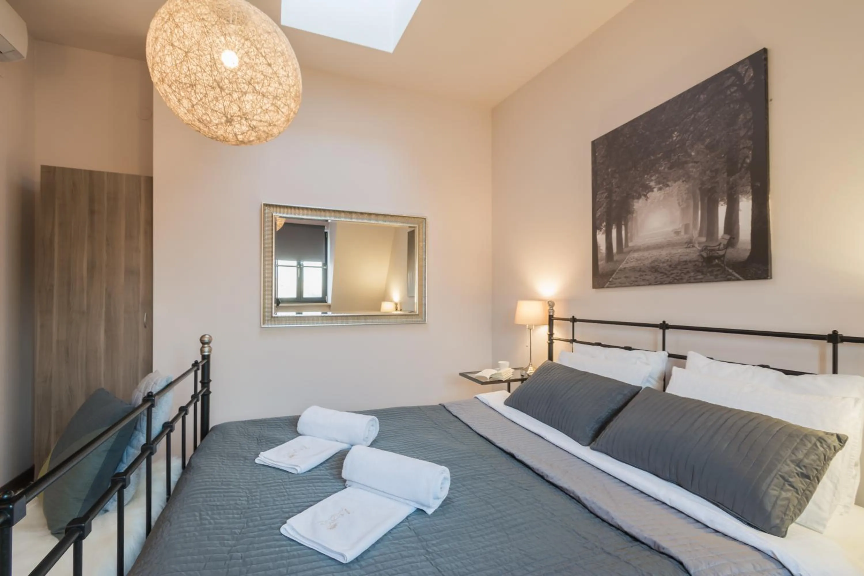 Bed in 7 Koron - Exclusive Apartments