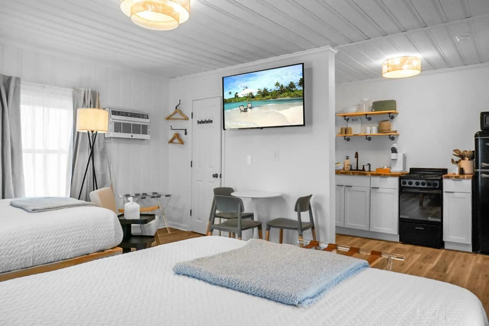 Bed in The Boardwalk Inn