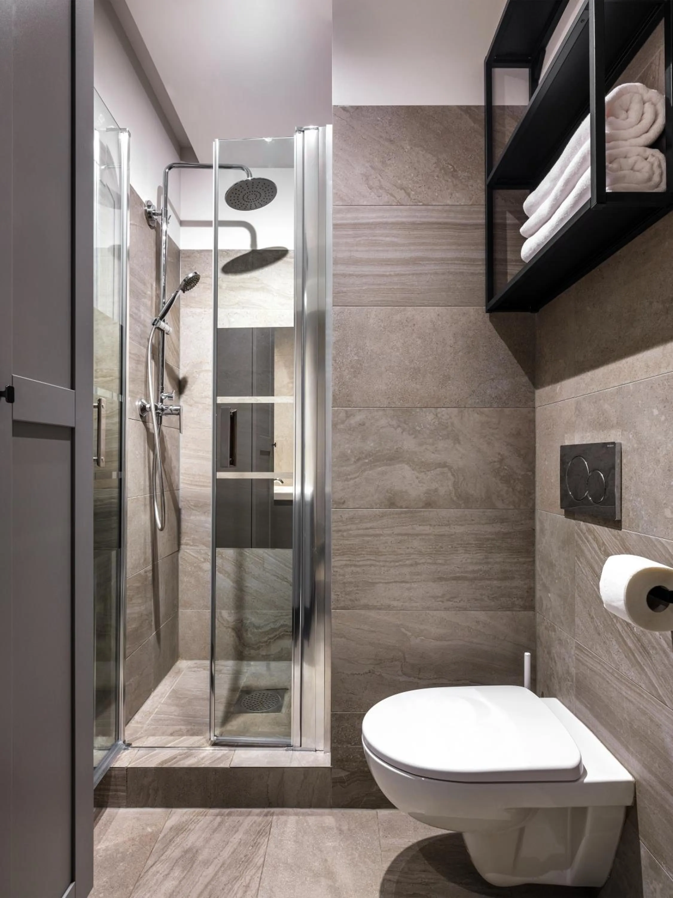 Bathroom in Apartments Rynek Glowny