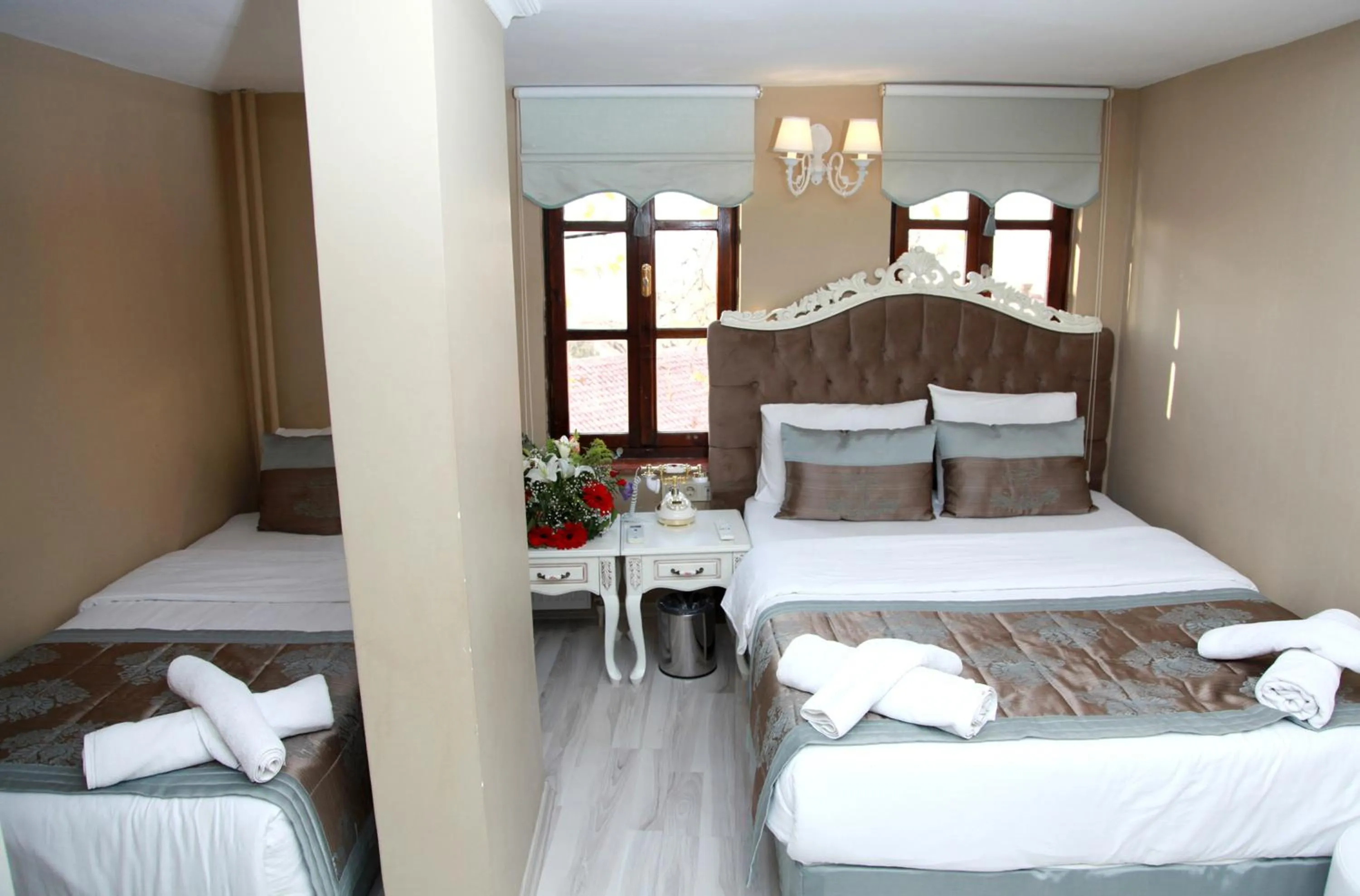 Photo of the whole room, Bed in Kadi Konagi Thermal Hotel