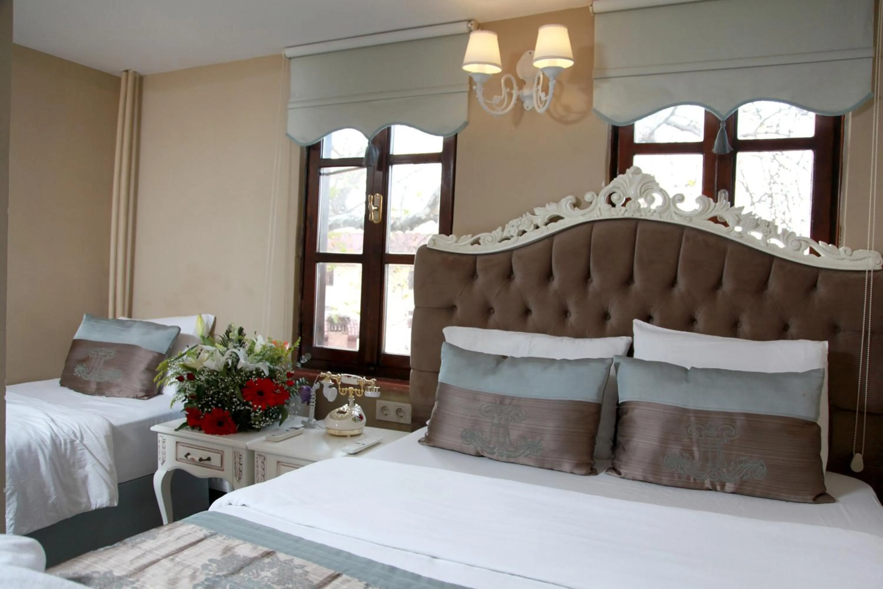 Bed in Kadi Konagi Thermal Hotel