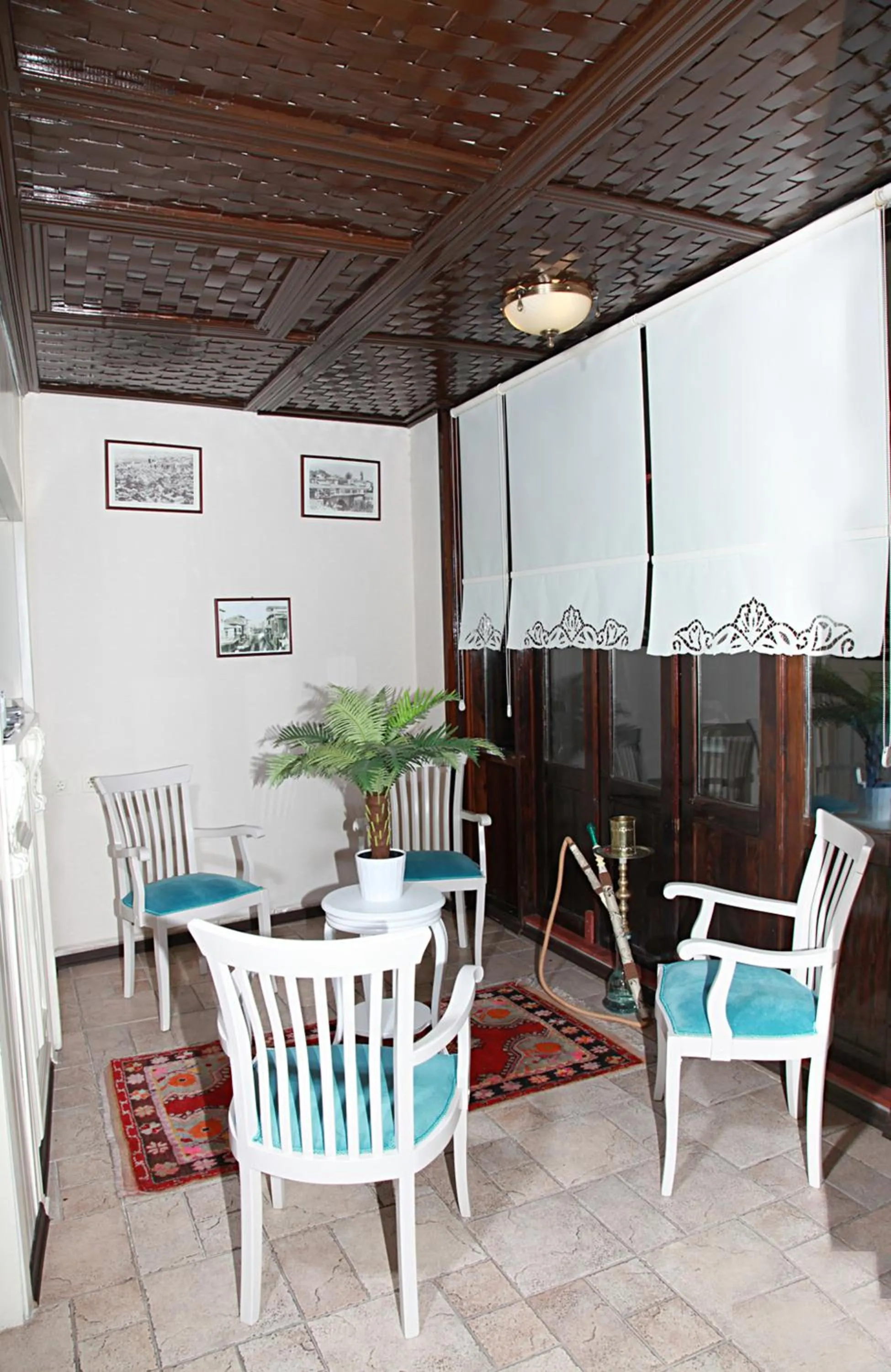 Communal lounge/ TV room in Kadi Konagi Thermal Hotel