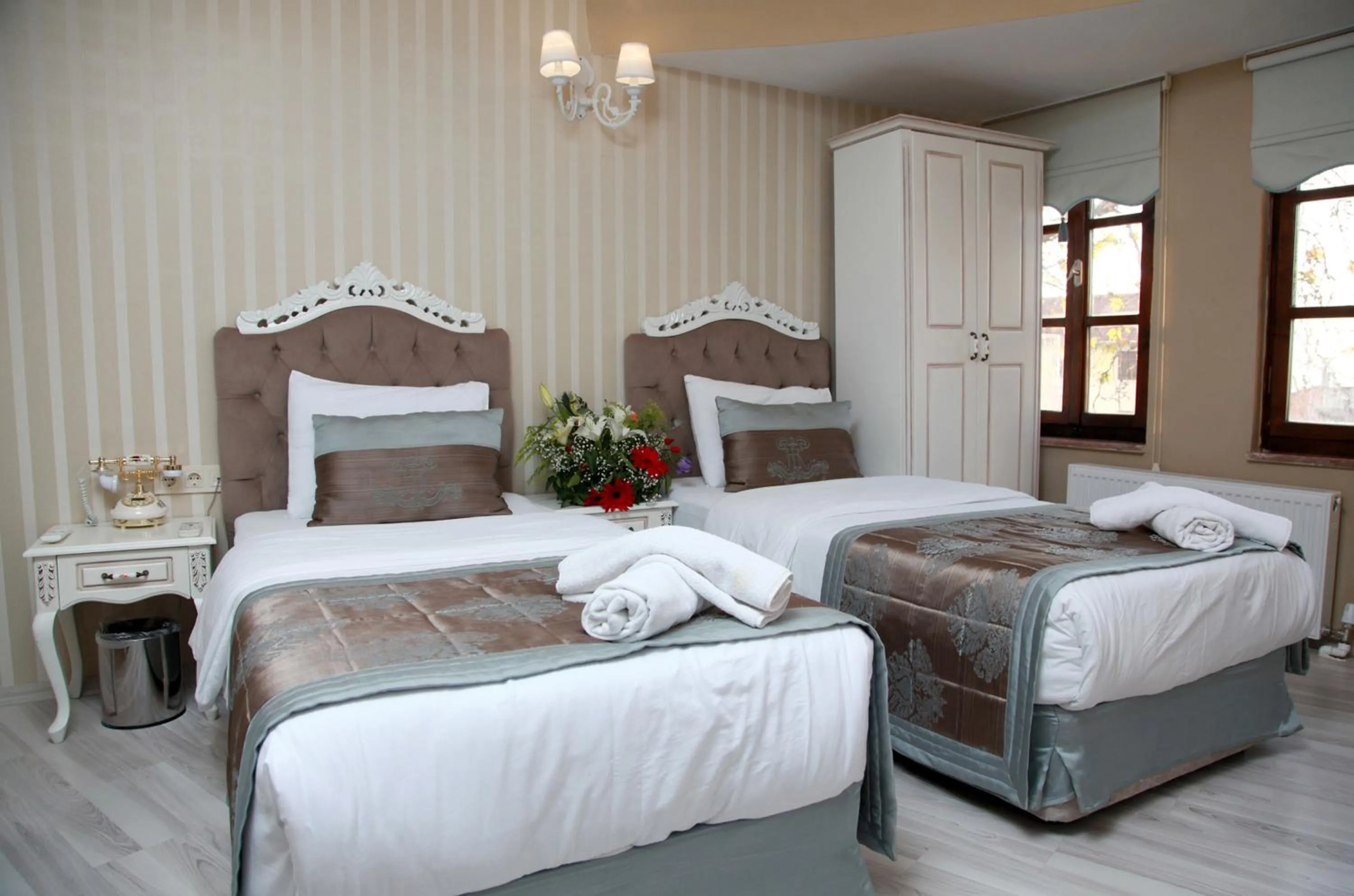 Photo of the whole room, Bed in Kadi Konagi Thermal Hotel