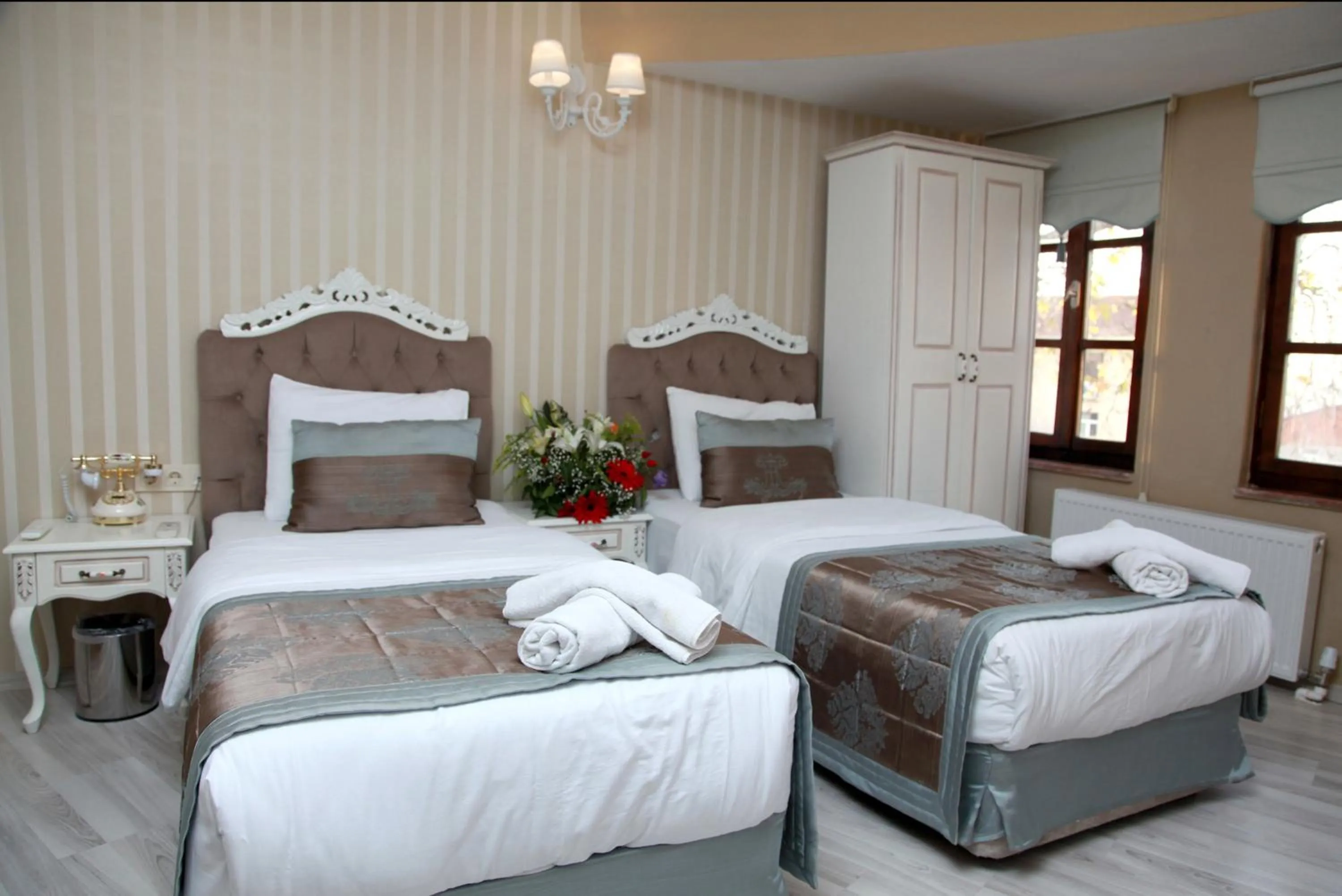 Photo of the whole room, Bed in Kadi Konagi Thermal Hotel