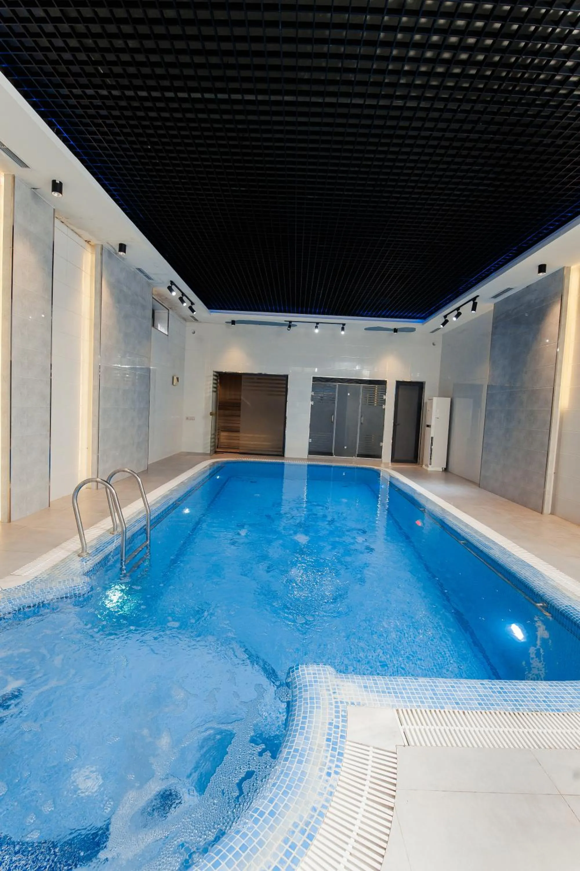 Pool view in Polar Bear