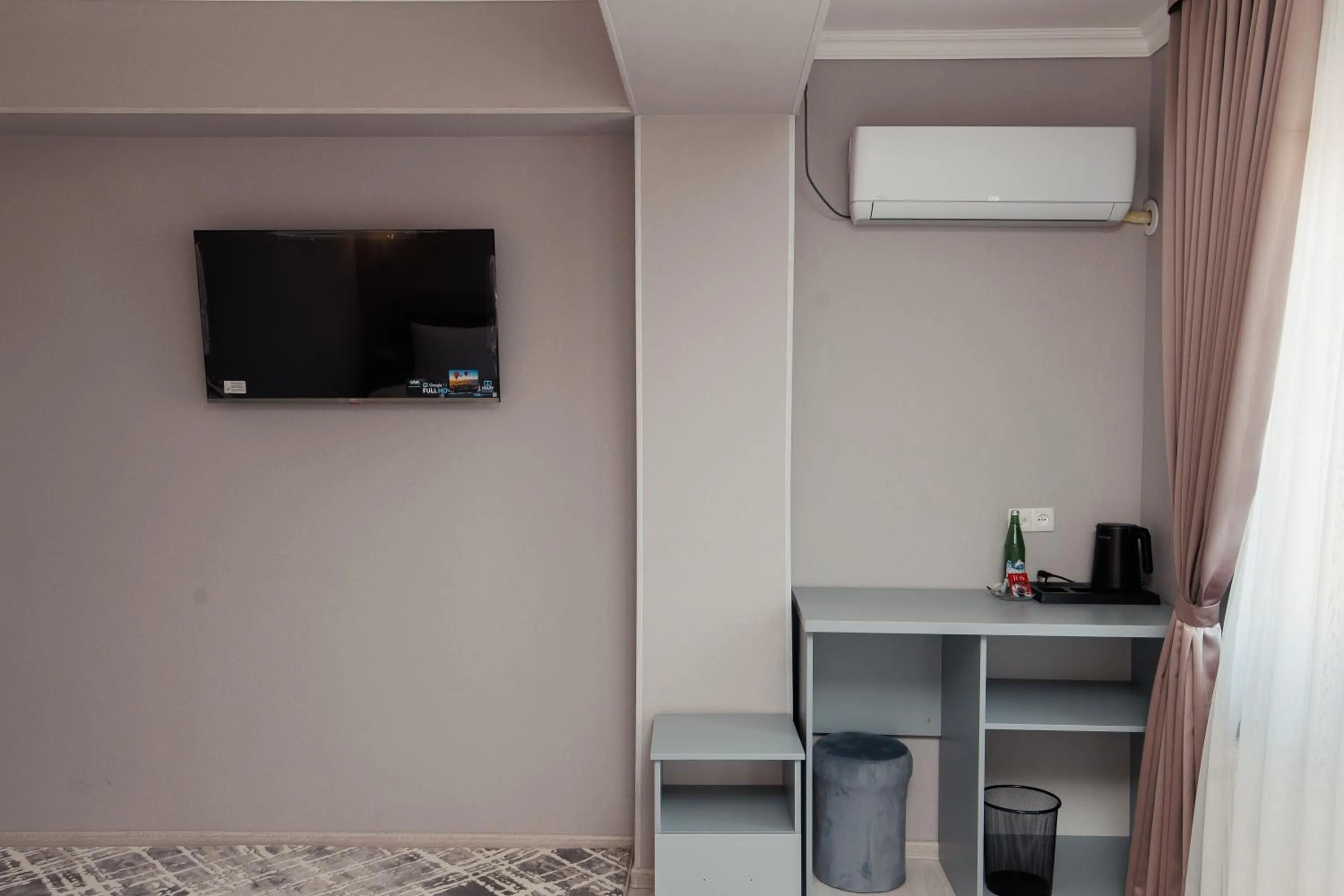 TV and multimedia in Polar Bear