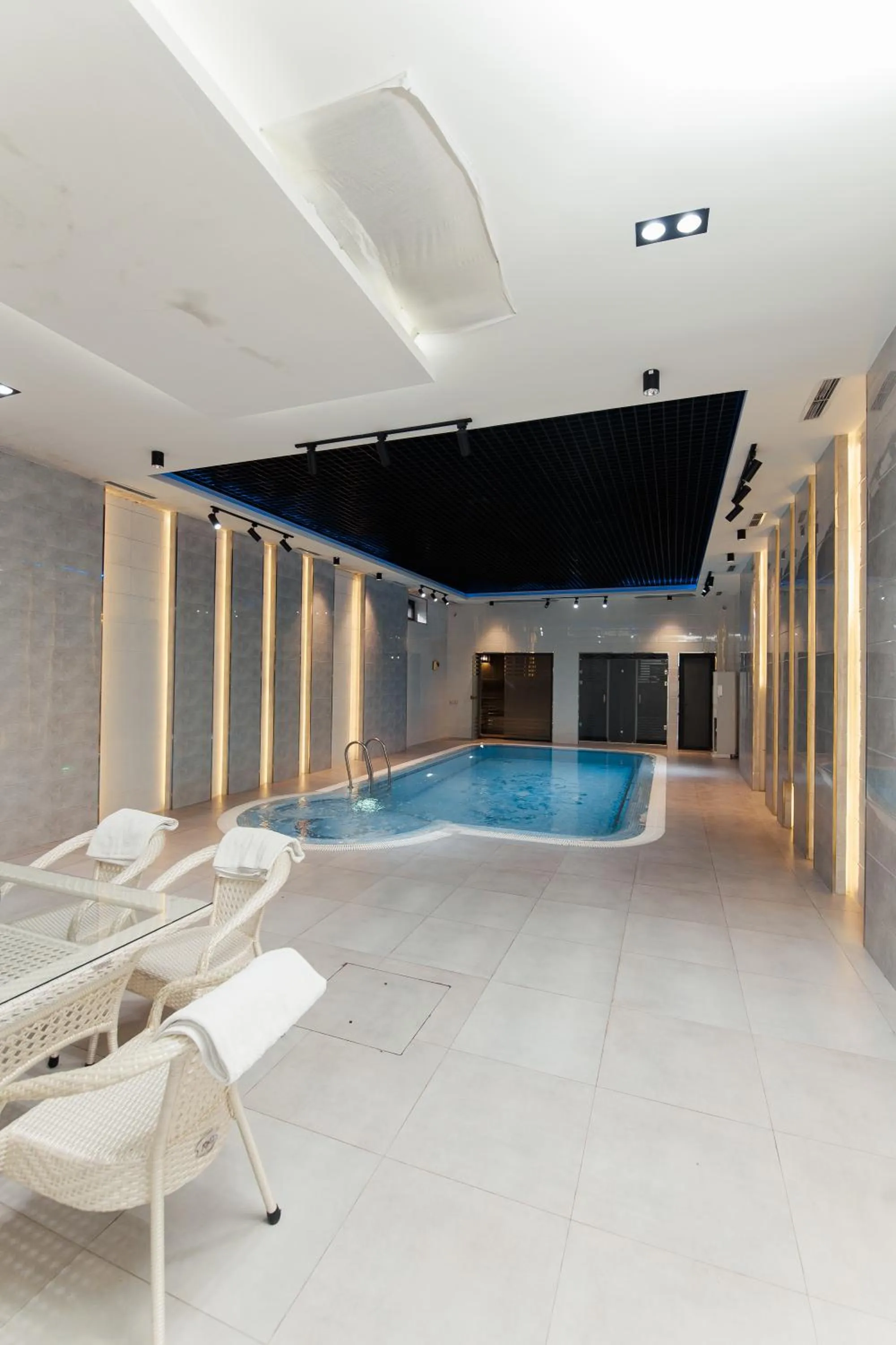 Pool view in Polar Bear