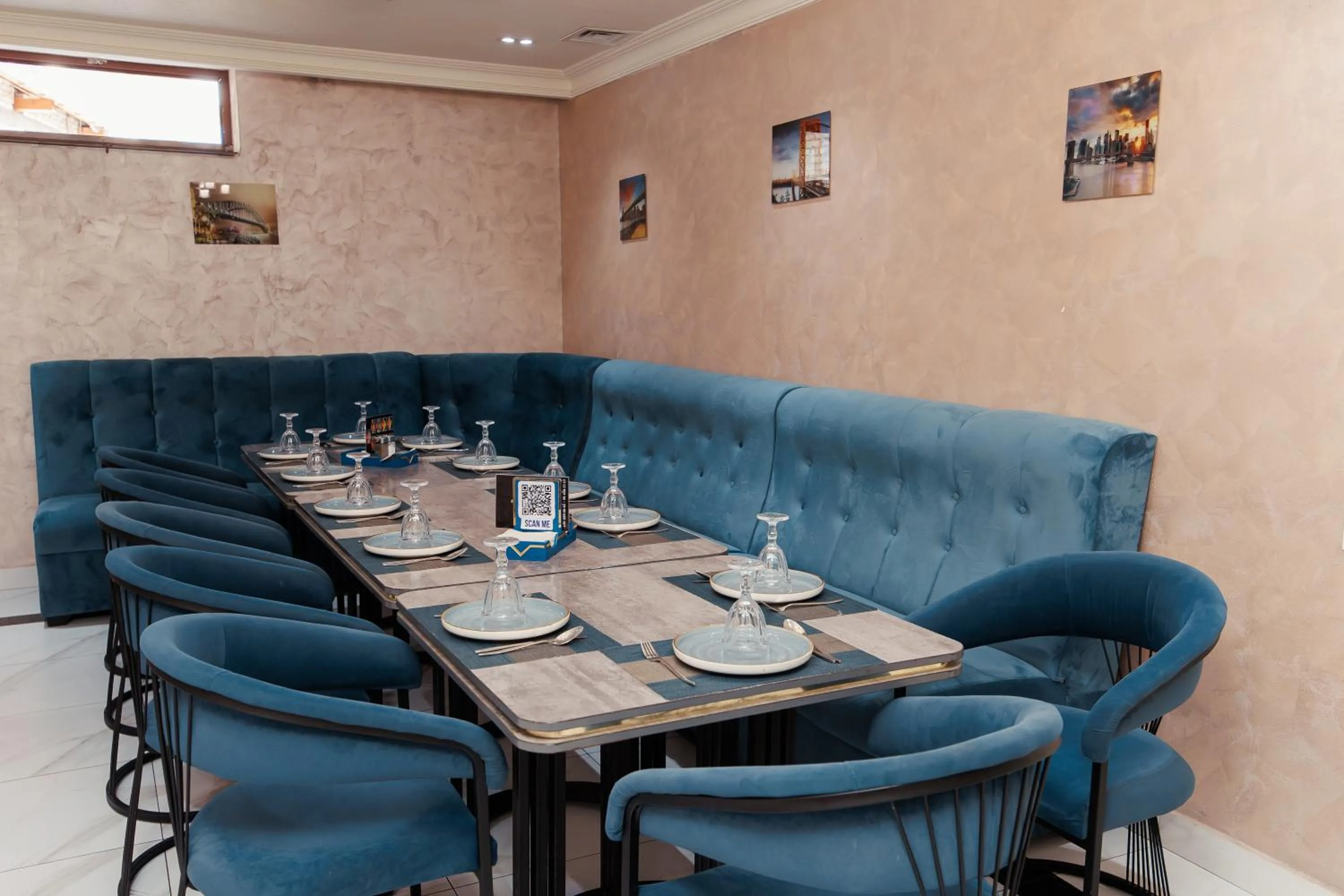 Restaurant/places to eat in Polar Bear