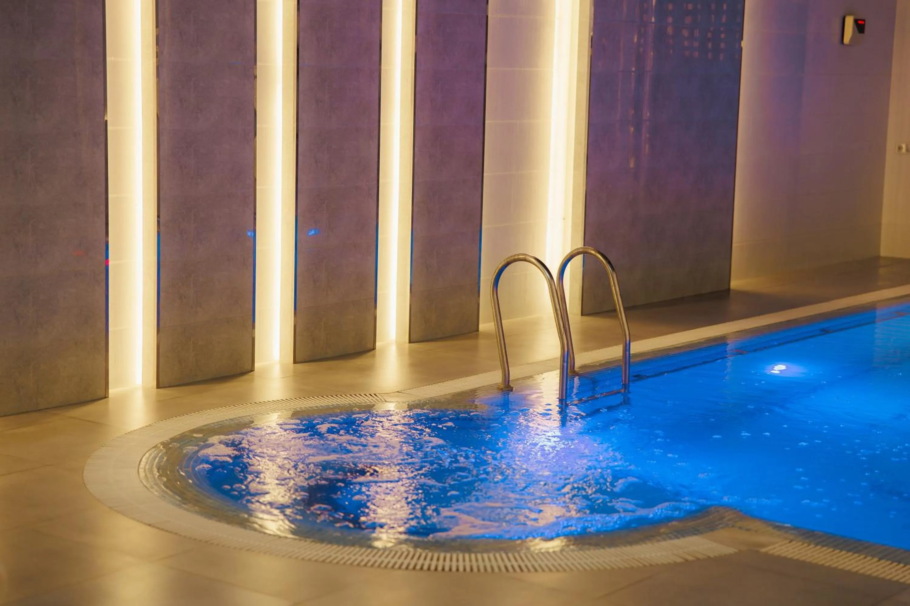 Pool view in Polar Bear