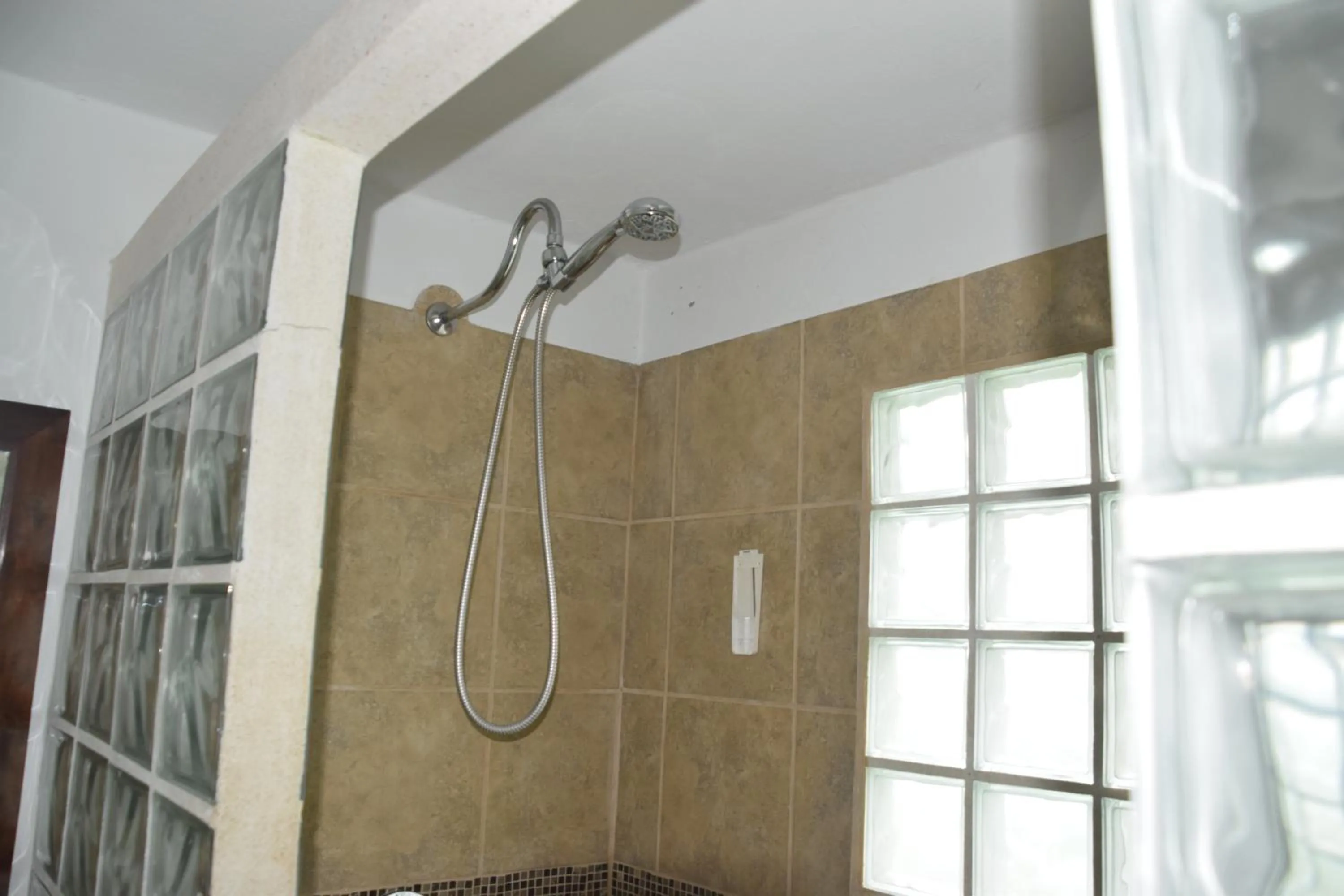 Bathroom in Bamboleo Inn
