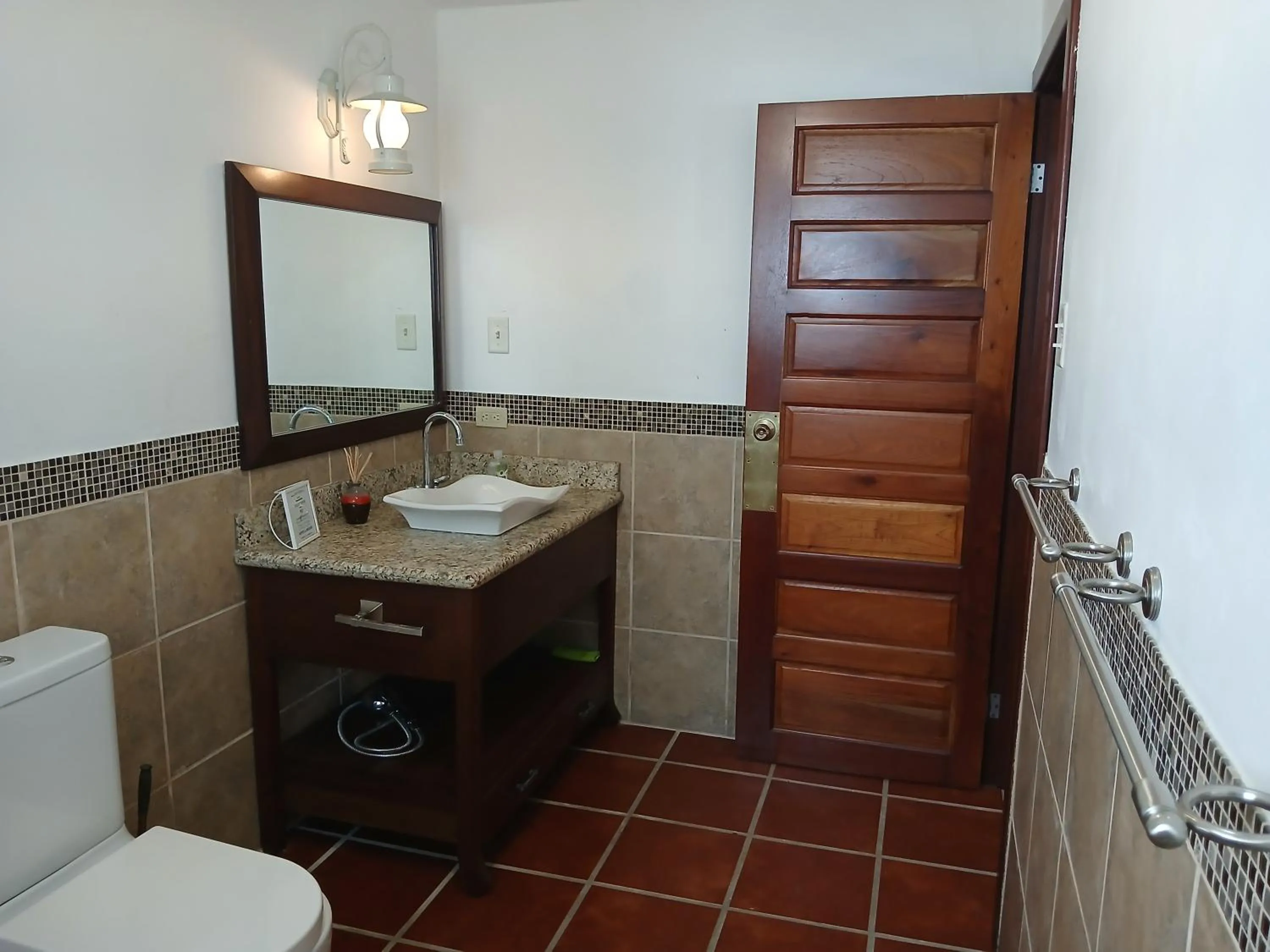 Bathroom in Bamboleo Inn
