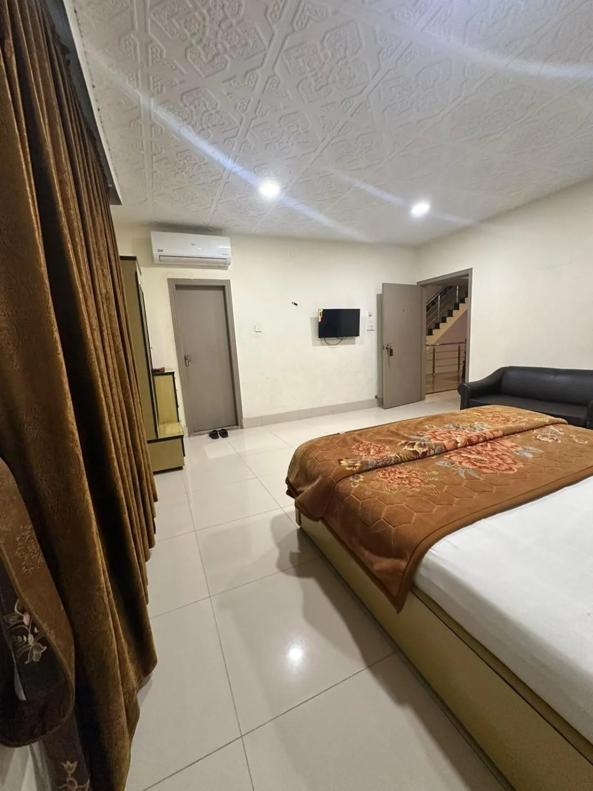 Rysons Continental Hotel