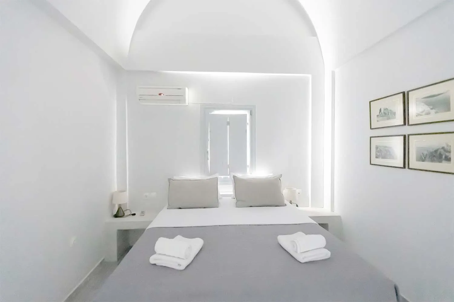 Bedroom, Bed in Phaos Santorini Suites