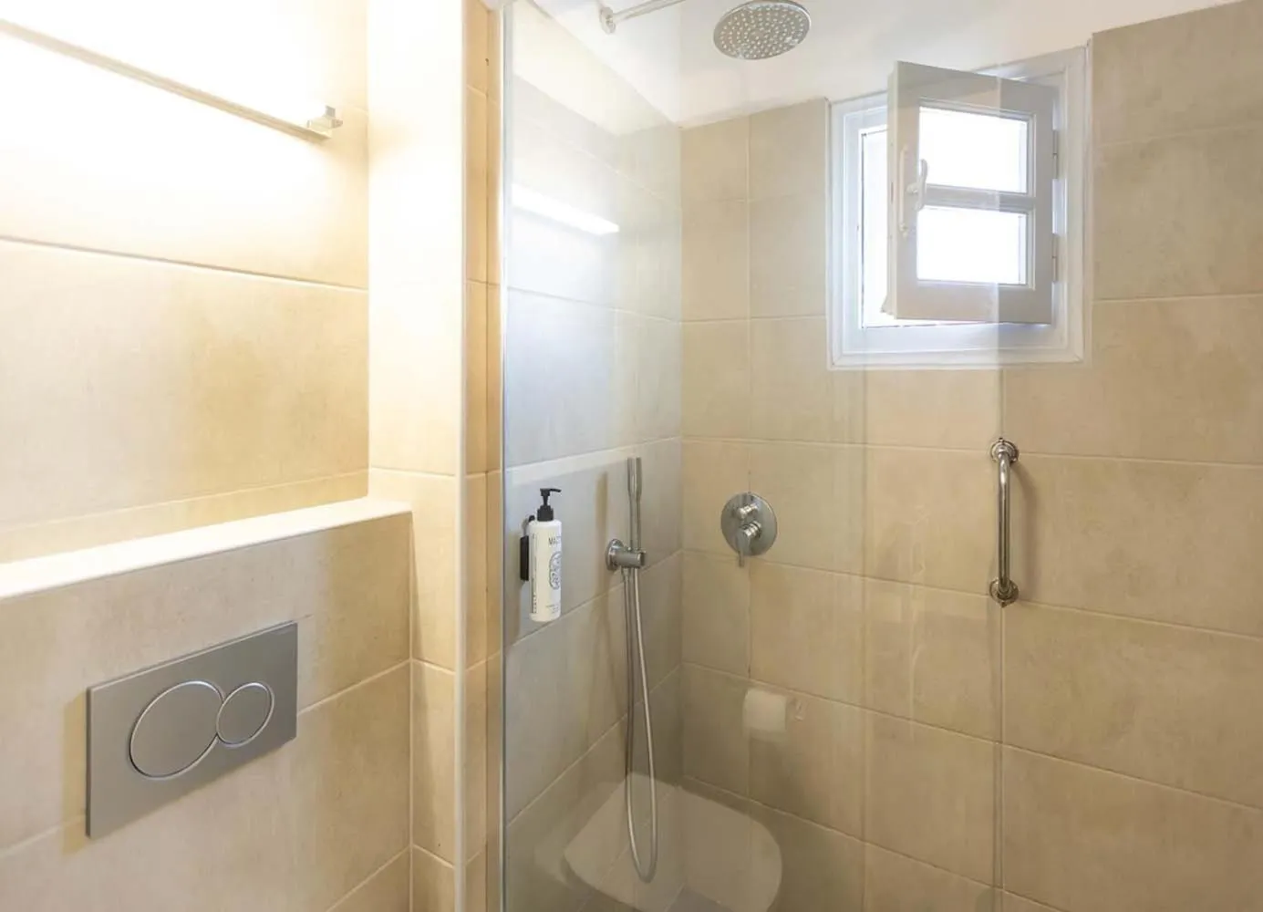 Shower in Phaos Santorini Suites