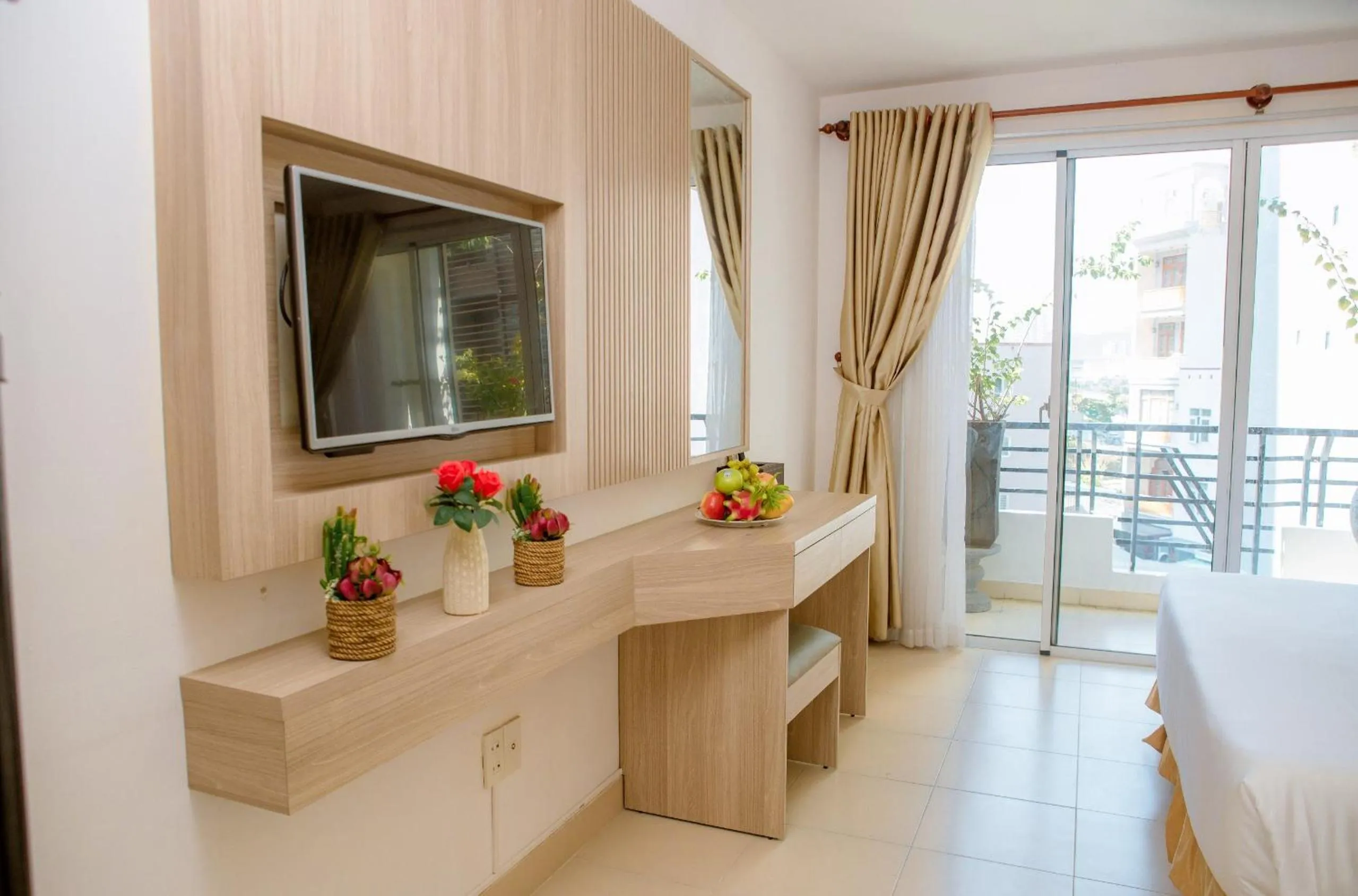 View (from property/room), Bed in Lanxy Hotel Nha Trang